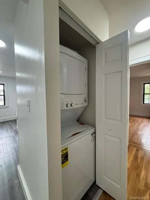 28 Neck Road, Huntington, NY, 1 Bedroom Bedrooms, 3 Room Rooms,1 BathroomBathrooms,Residential Lease,For Rent,Neck,0,1058560 28 Neck Road, Huntington, NY, 1 Bedroom Bedrooms, 3 Room Rooms,1 BathroomBathrooms,Residential Lease,For Rent,Neck,0,1058560