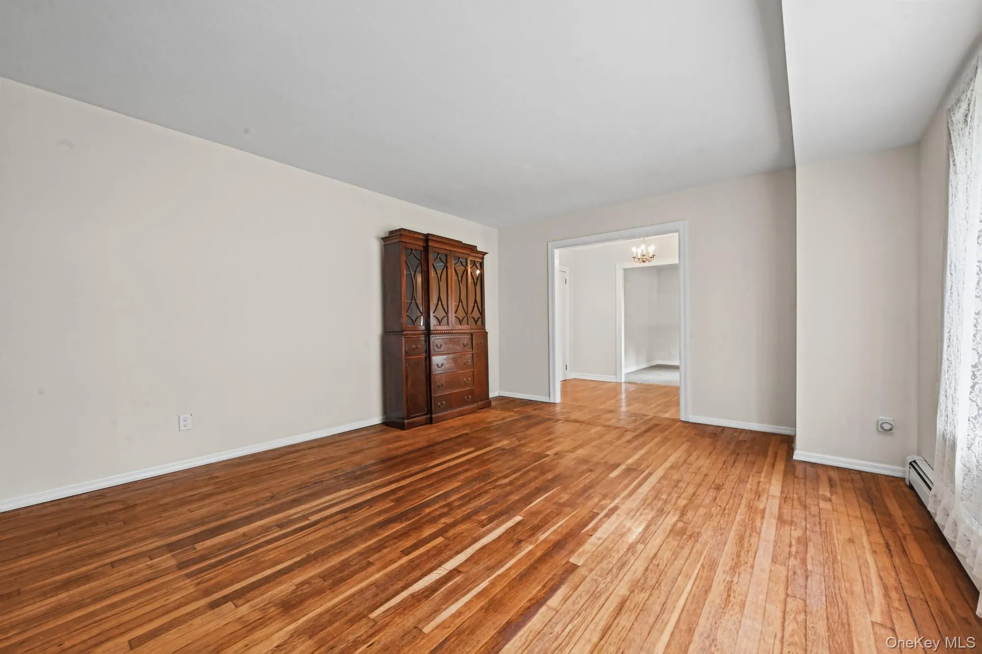 3 Alamo Drive, Brookhaven, NY, 3 Bedrooms Bedrooms, 6 Rooms Rooms,1 BathroomBathrooms,Residential,For Rent,Alamo,0,1058567 3 Alamo Drive, Brookhaven, NY, 3 Bedrooms Bedrooms, 6 Rooms Rooms,1 BathroomBathrooms,Residential,For Rent,Alamo,0,1058567