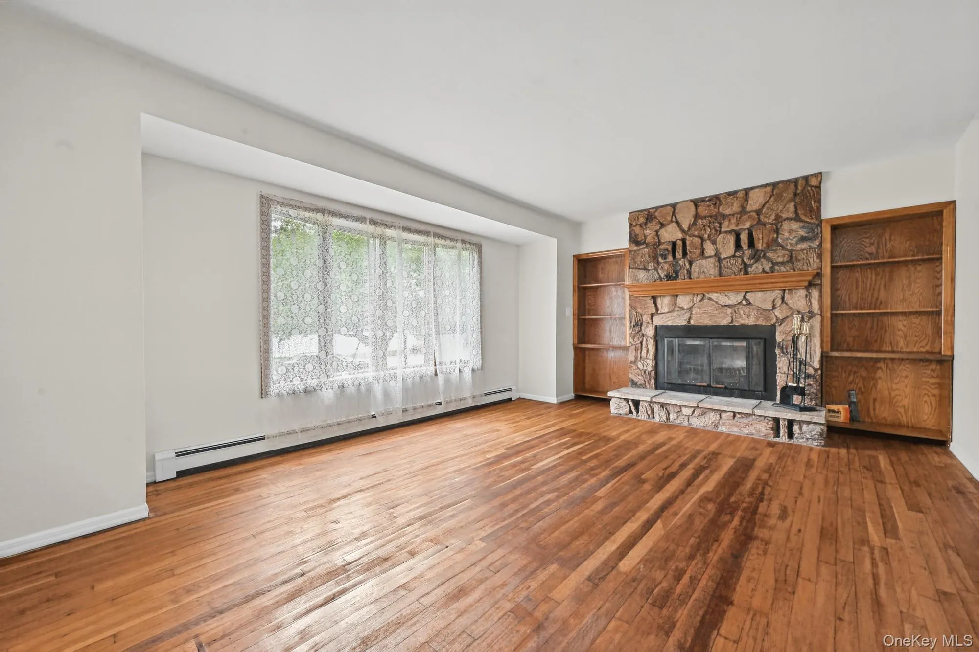 3 Alamo Drive, Brookhaven, NY, 3 Bedrooms Bedrooms, 6 Rooms Rooms,1 BathroomBathrooms,Residential,For Rent,Alamo,0,1058567 3 Alamo Drive, Brookhaven, NY, 3 Bedrooms Bedrooms, 6 Rooms Rooms,1 BathroomBathrooms,Residential,For Rent,Alamo,0,1058567