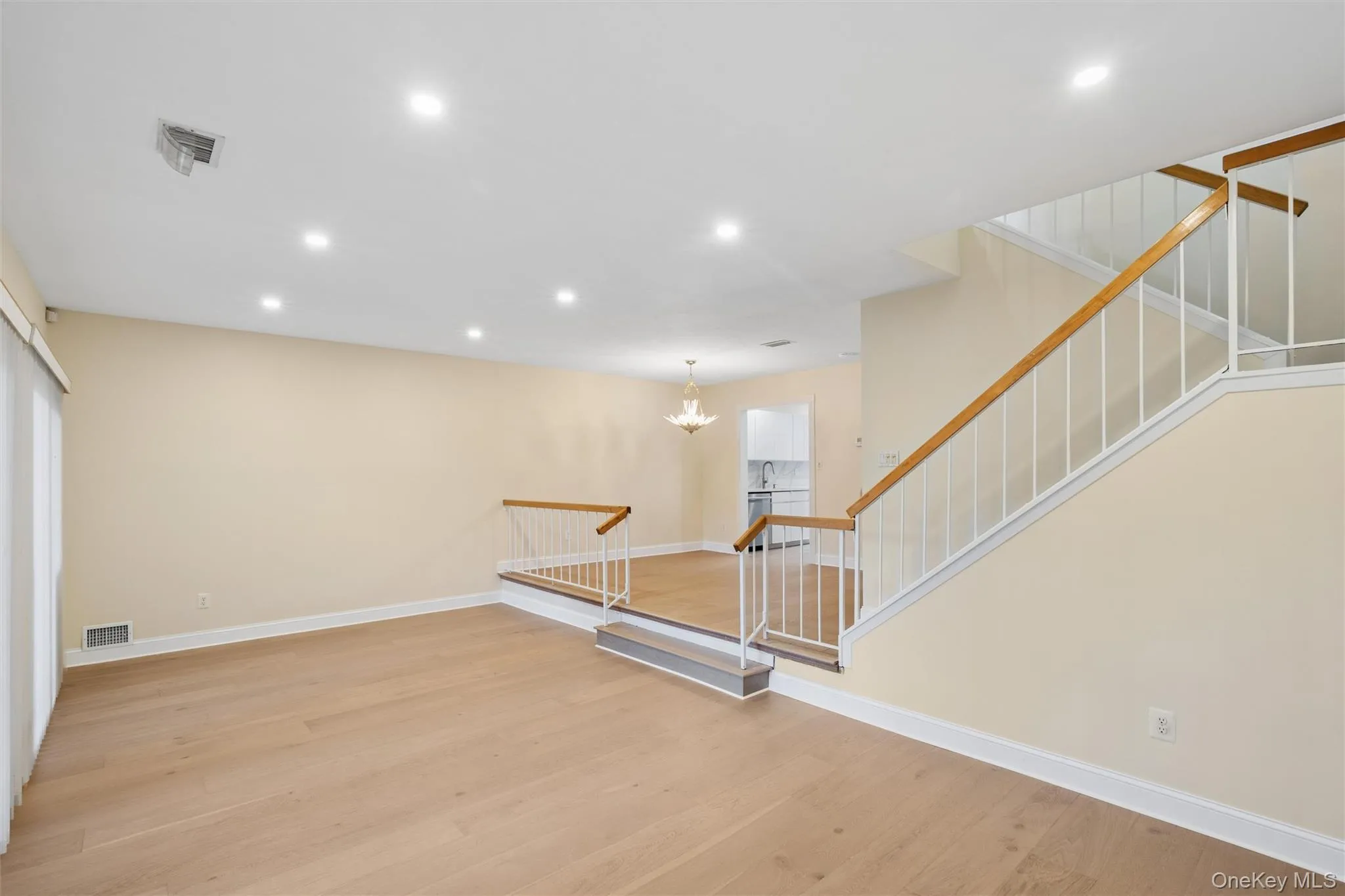 87 Northgate Circle, Huntington, NY, 3 Bedrooms Bedrooms, 6 Rooms Rooms,2 BathroomsBathrooms,Residential,For Rent,Northgate,0,1058570 87 Northgate Circle, Huntington, NY, 3 Bedrooms Bedrooms, 6 Rooms Rooms,2 BathroomsBathrooms,Residential,For Rent,Northgate,0,1058570