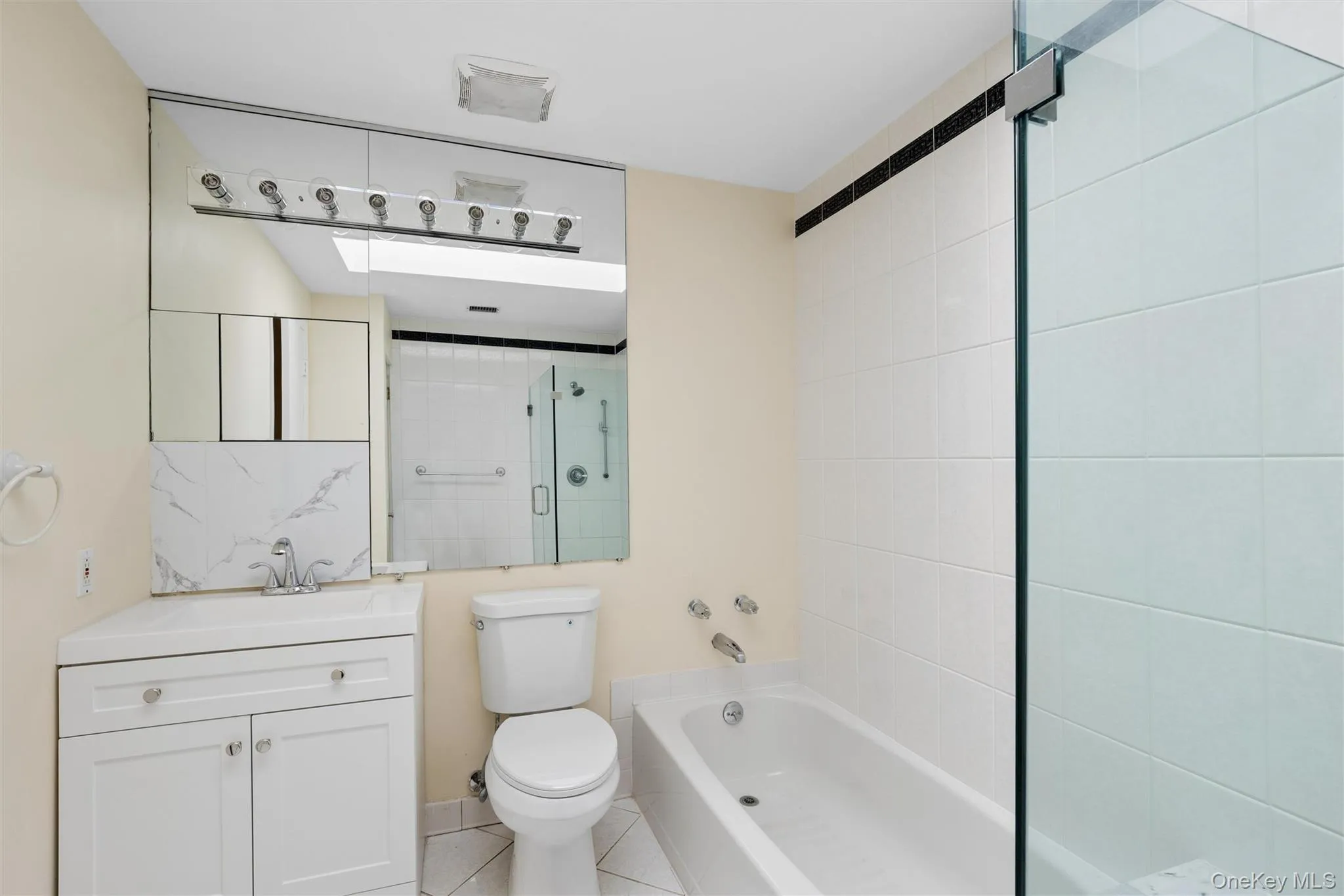 87 Northgate Circle, Huntington, NY, 3 Bedrooms Bedrooms, 6 Rooms Rooms,2 BathroomsBathrooms,Residential,For Rent,Northgate,0,1058570 87 Northgate Circle, Huntington, NY, 3 Bedrooms Bedrooms, 6 Rooms Rooms,2 BathroomsBathrooms,Residential,For Rent,Northgate,0,1058570