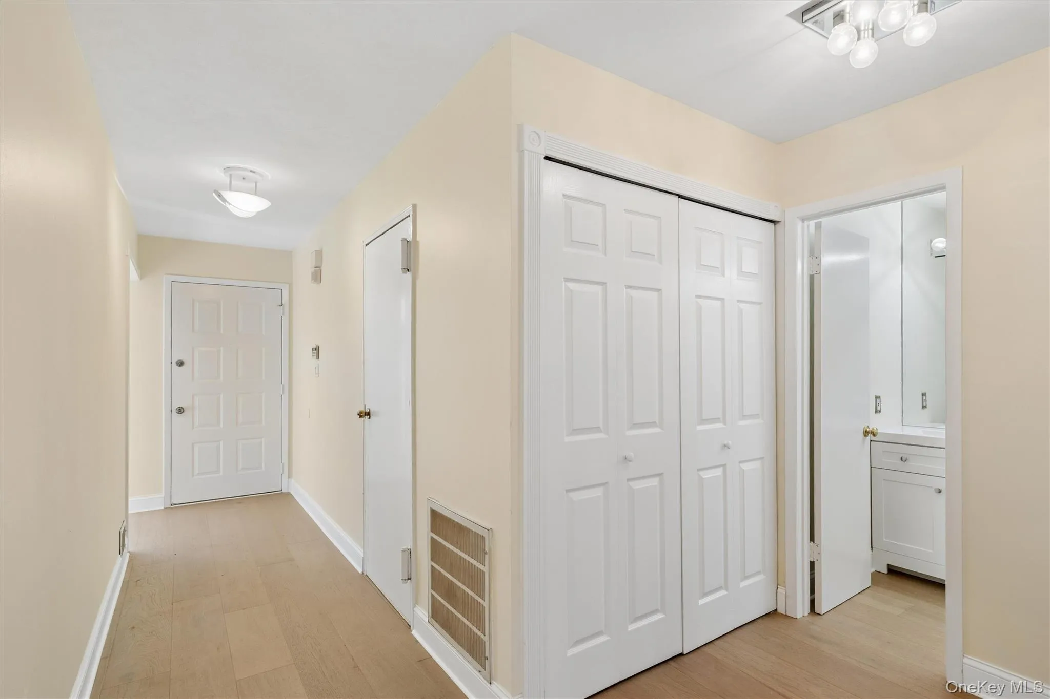 87 Northgate Circle, Huntington, NY, 3 Bedrooms Bedrooms, 6 Rooms Rooms,2 BathroomsBathrooms,Residential,For Rent,Northgate,0,1058570 87 Northgate Circle, Huntington, NY, 3 Bedrooms Bedrooms, 6 Rooms Rooms,2 BathroomsBathrooms,Residential,For Rent,Northgate,0,1058570