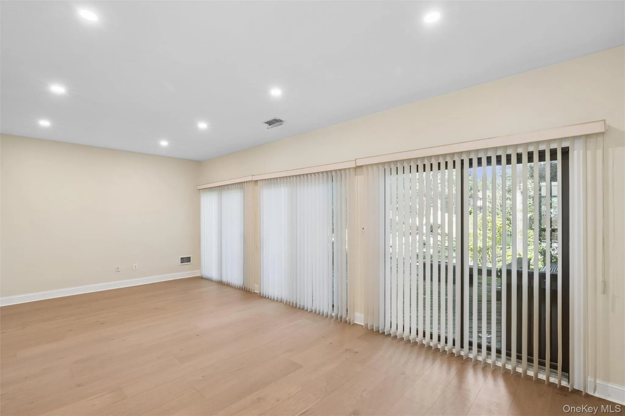87 Northgate Circle, Huntington, NY, 3 Bedrooms Bedrooms, 6 Rooms Rooms,2 BathroomsBathrooms,Residential,For Rent,Northgate,0,1058570 87 Northgate Circle, Huntington, NY, 3 Bedrooms Bedrooms, 6 Rooms Rooms,2 BathroomsBathrooms,Residential,For Rent,Northgate,0,1058570