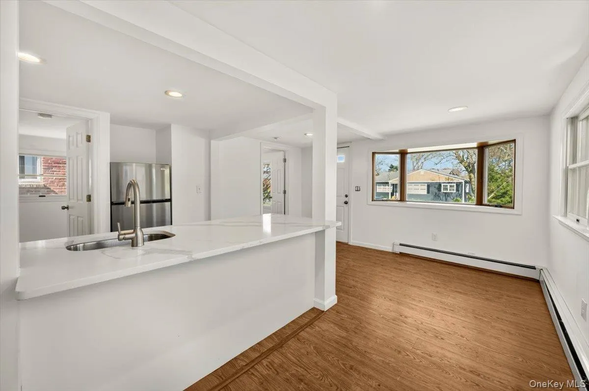 56 Lake Shore Dr 56 Lake Shore Dr