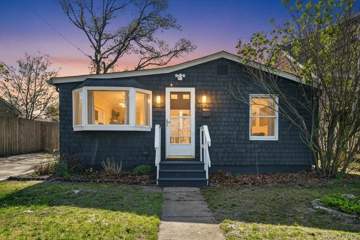 56 Lake Shore Dr 56 Lake Shore Dr
