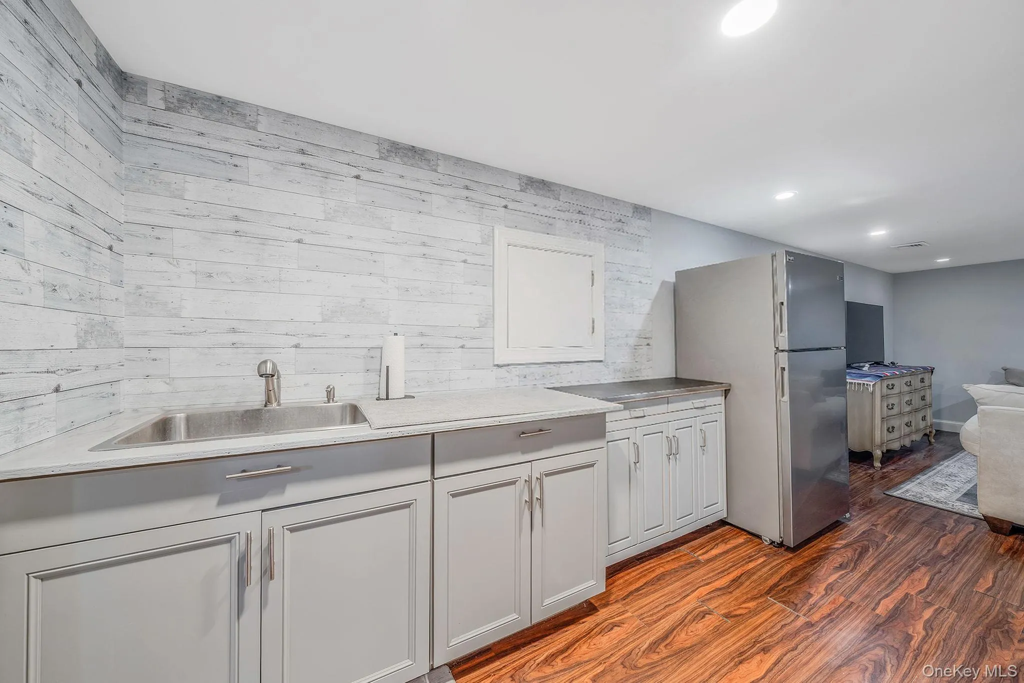 296 Moriches Road, Smithtown, NY, 3 Bedrooms Bedrooms, 6 Rooms Rooms,3 BathroomsBathrooms,Residential,For Rent,Moriches,0,1058587 296 Moriches Road, Smithtown, NY, 3 Bedrooms Bedrooms, 6 Rooms Rooms,3 BathroomsBathrooms,Residential,For Rent,Moriches,0,1058587