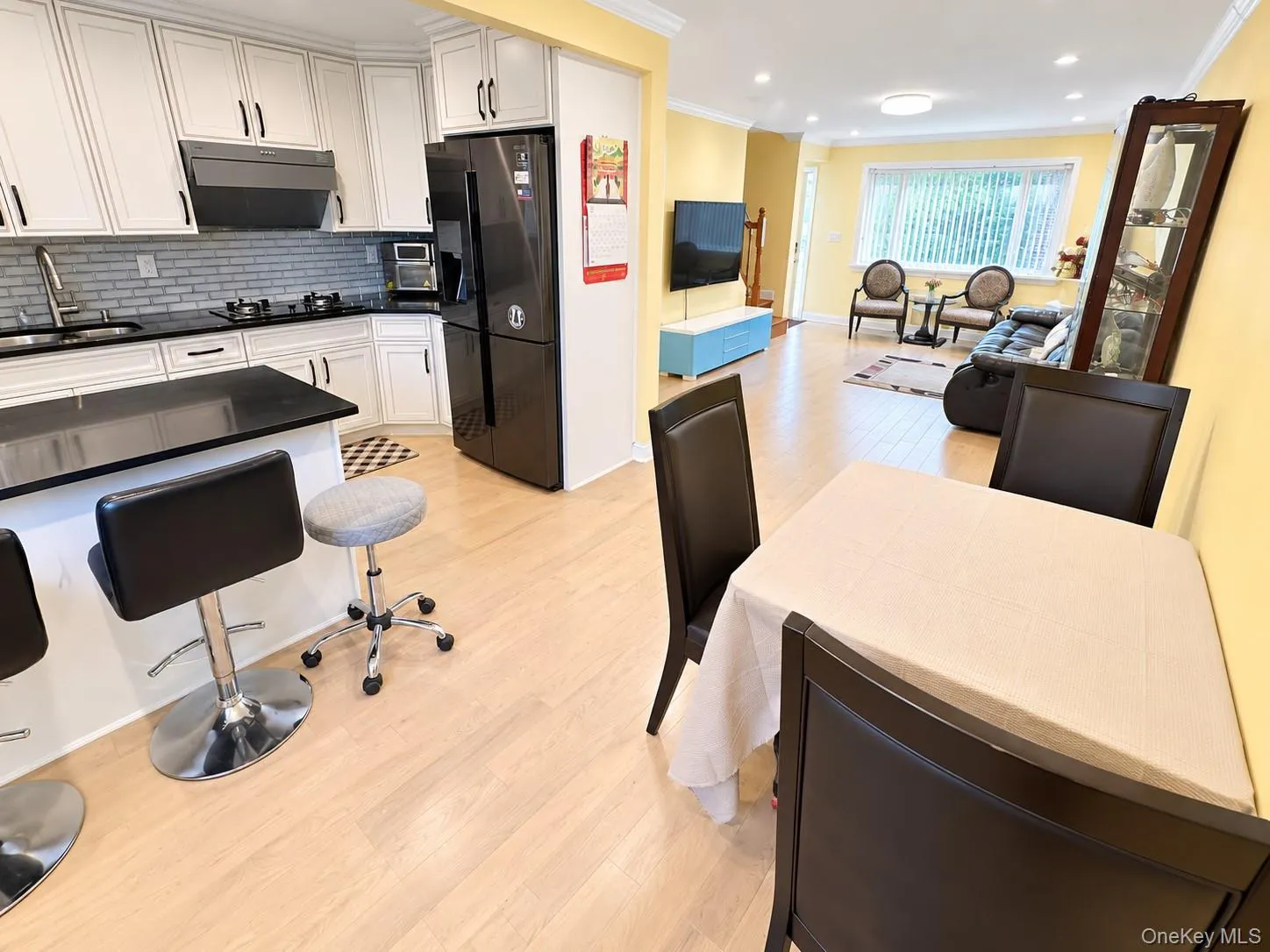 14-82 212 Street, New York, NY, 2 Bedrooms Bedrooms, 5 Rooms Rooms,1 BathroomBathrooms,Residential,For Rent,212,0,1058589 14-82 212 Street, New York, NY, 2 Bedrooms Bedrooms, 5 Rooms Rooms,1 BathroomBathrooms,Residential,For Rent,212,0,1058589