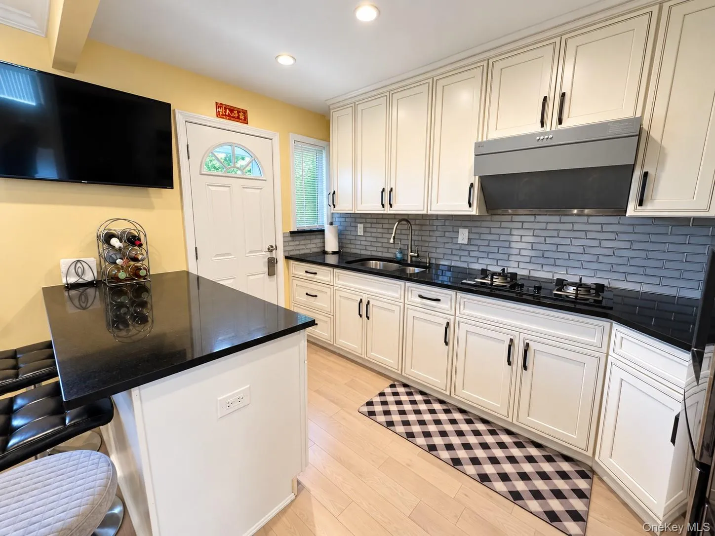 14-82 212 Street, New York, NY, 2 Bedrooms Bedrooms, 5 Rooms Rooms,1 BathroomBathrooms,Residential,For Rent,212,0,1058589 14-82 212 Street, New York, NY, 2 Bedrooms Bedrooms, 5 Rooms Rooms,1 BathroomBathrooms,Residential,For Rent,212,0,1058589