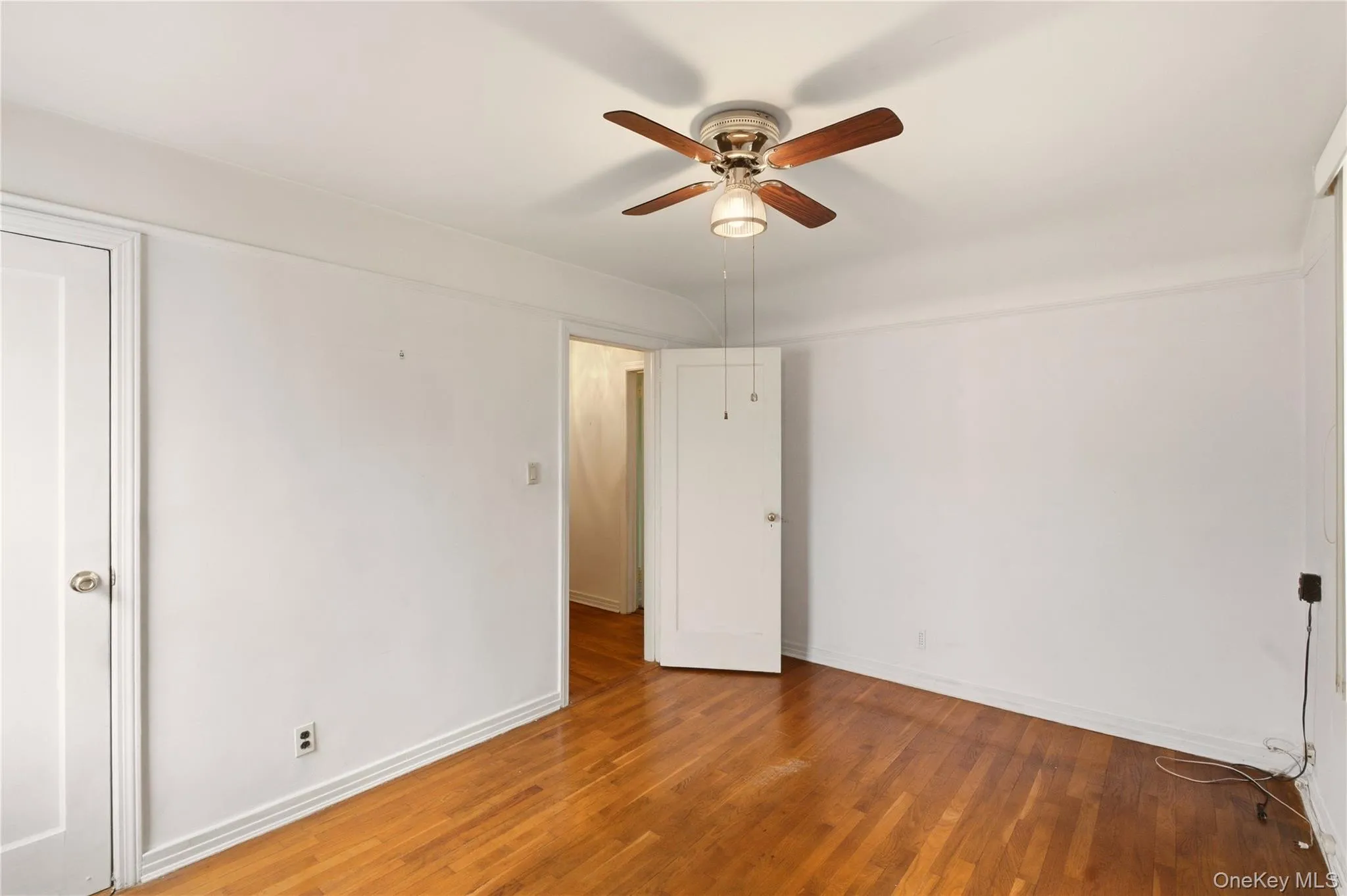 163-68 25th Avenue, New York, NY, 3 Bedrooms Bedrooms, 12 Rooms Rooms,1 BathroomBathrooms,Residential,For Rent,25th,0,1058592 163-68 25th Avenue, New York, NY, 3 Bedrooms Bedrooms, 12 Rooms Rooms,1 BathroomBathrooms,Residential,For Rent,25th,0,1058592