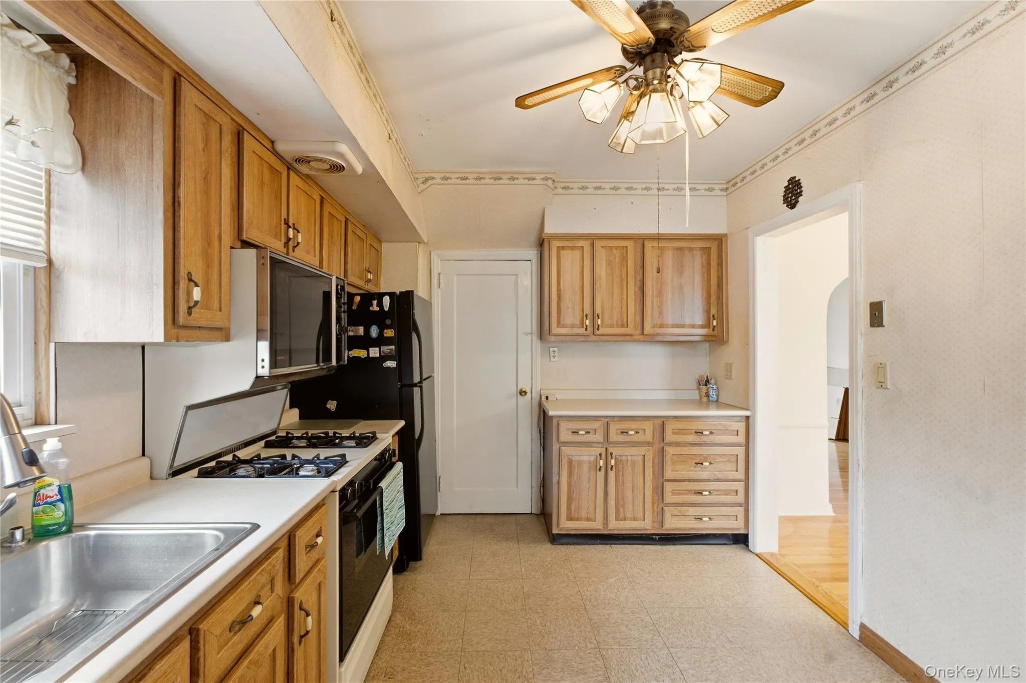 163-68 25th Avenue, New York, NY, 3 Bedrooms Bedrooms, 12 Rooms Rooms,1 BathroomBathrooms,Residential,For Rent,25th,0,1058592 163-68 25th Avenue, New York, NY, 3 Bedrooms Bedrooms, 12 Rooms Rooms,1 BathroomBathrooms,Residential,For Rent,25th,0,1058592