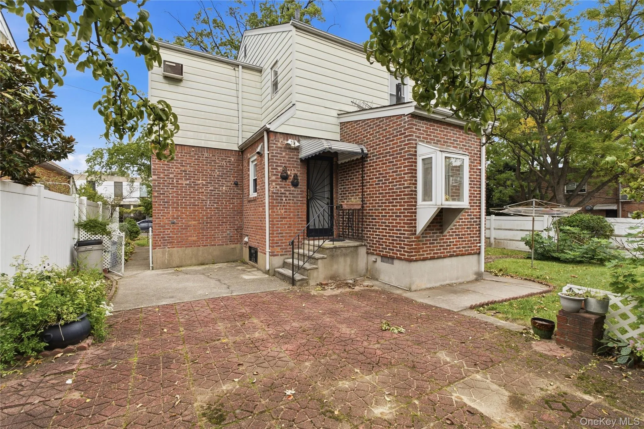 163-68 25th Avenue, New York, NY, 3 Bedrooms Bedrooms, 12 Rooms Rooms,1 BathroomBathrooms,Residential,For Rent,25th,0,1058592 163-68 25th Avenue, New York, NY, 3 Bedrooms Bedrooms, 12 Rooms Rooms,1 BathroomBathrooms,Residential,For Rent,25th,0,1058592
