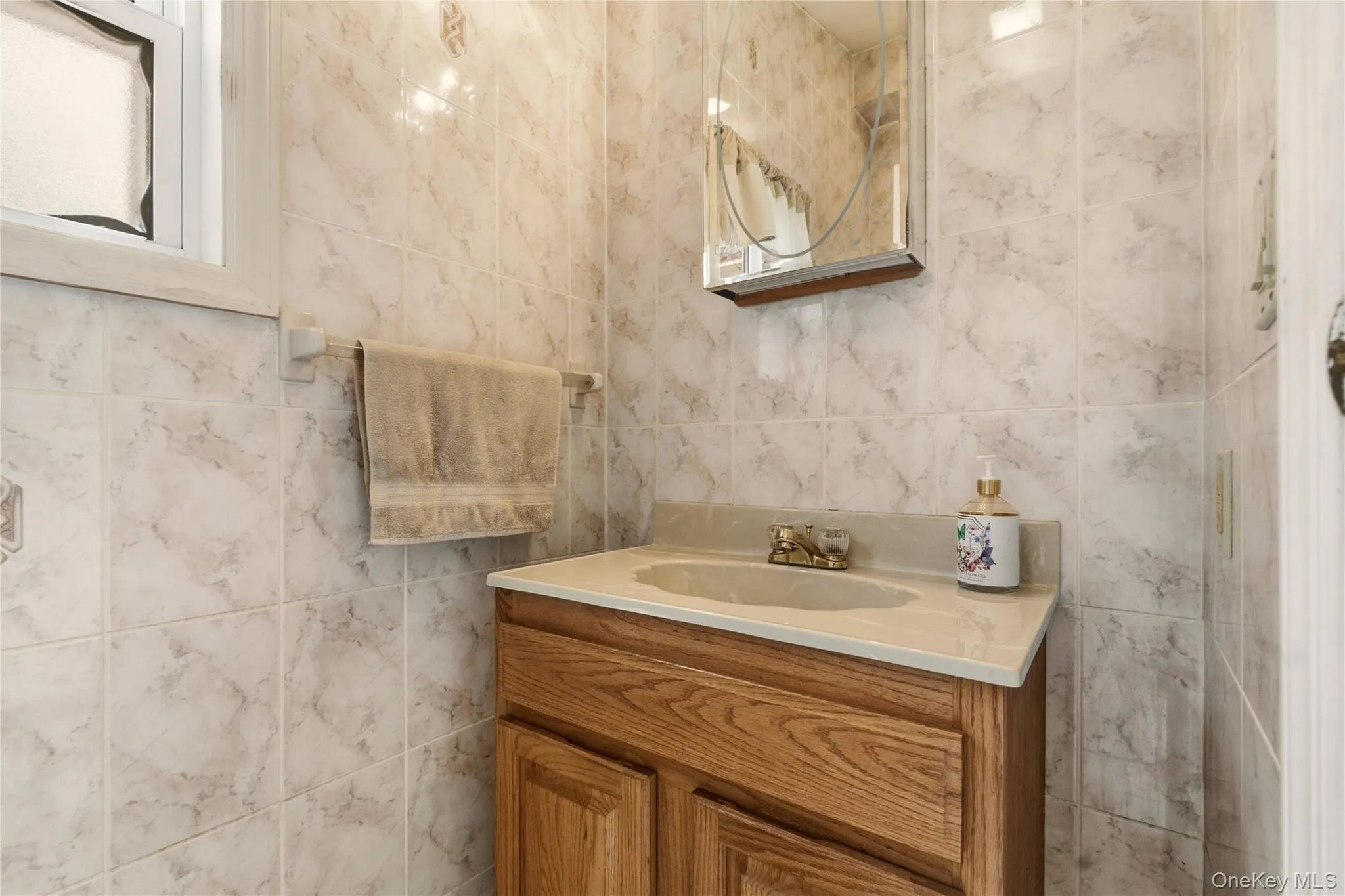 163-68 25th Avenue, New York, NY, 3 Bedrooms Bedrooms, 12 Rooms Rooms,1 BathroomBathrooms,Residential,For Rent,25th,0,1058592 163-68 25th Avenue, New York, NY, 3 Bedrooms Bedrooms, 12 Rooms Rooms,1 BathroomBathrooms,Residential,For Rent,25th,0,1058592