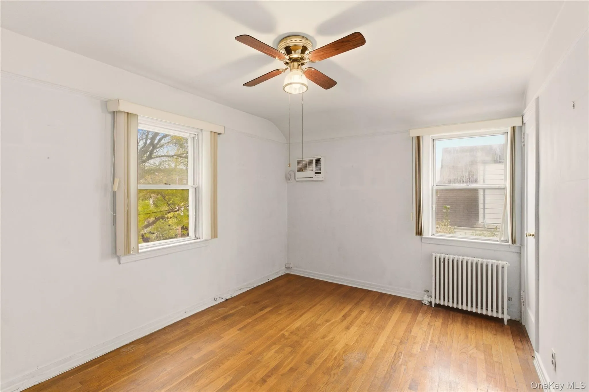 163-68 25th Avenue, New York, NY, 3 Bedrooms Bedrooms, 12 Rooms Rooms,1 BathroomBathrooms,Residential,For Rent,25th,0,1058592 163-68 25th Avenue, New York, NY, 3 Bedrooms Bedrooms, 12 Rooms Rooms,1 BathroomBathrooms,Residential,For Rent,25th,0,1058592