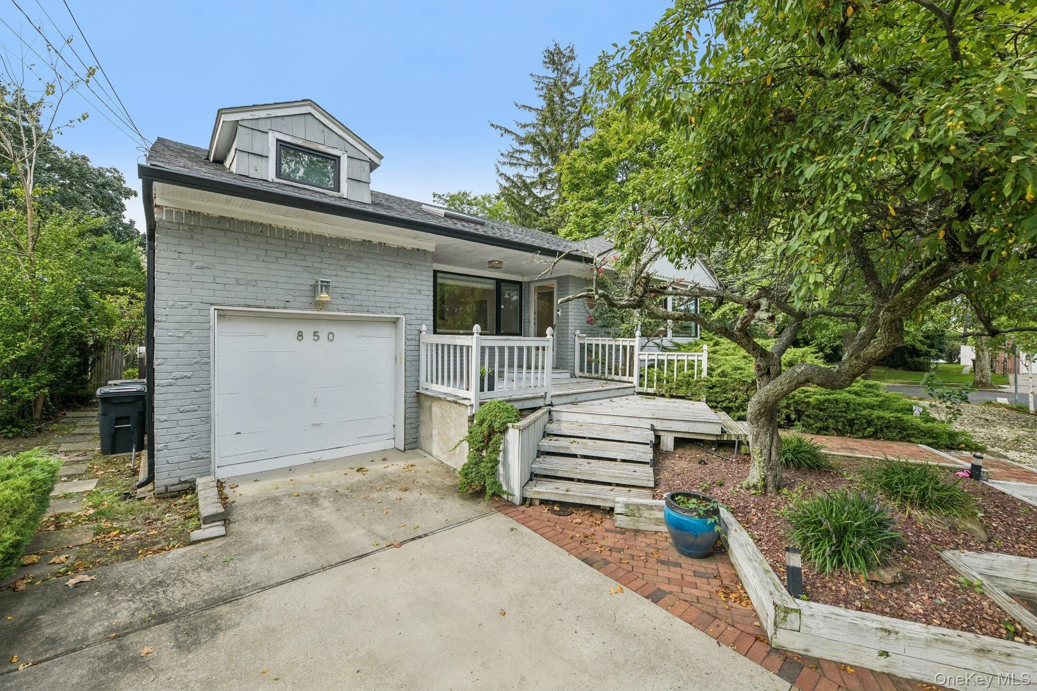 850 Oliver Street, Hempstead, NY, 5 Bedrooms Bedrooms, 9 Rooms Rooms,3 BathroomsBathrooms,Residential,For Rent,Oliver,0,1058593 850 Oliver Street, Hempstead, NY, 5 Bedrooms Bedrooms, 9 Rooms Rooms,3 BathroomsBathrooms,Residential,For Rent,Oliver,0,1058593