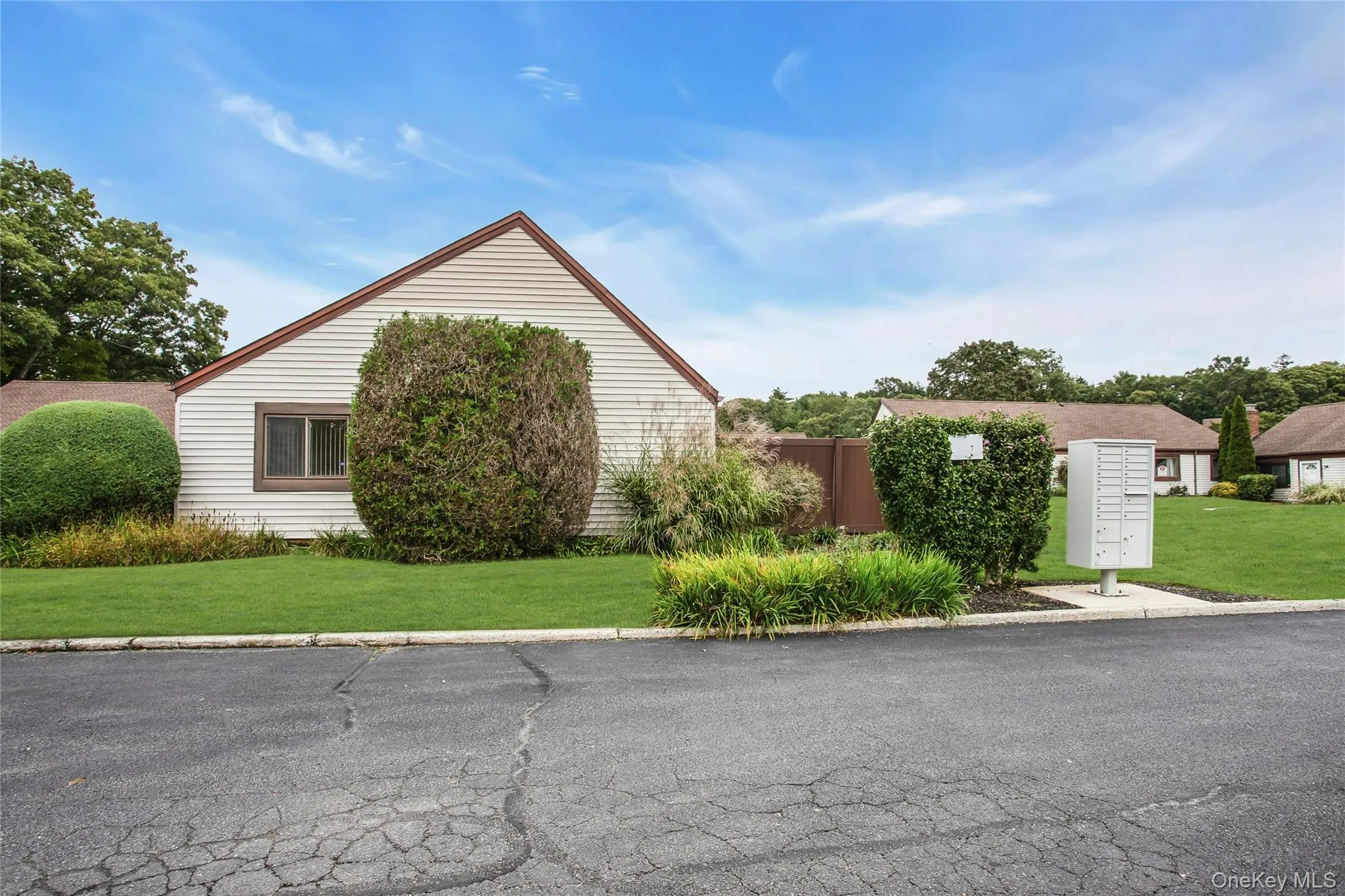 94 Gauguin Court, Brookhaven, NY, 2 Bedrooms Bedrooms, 4 Rooms Rooms,1 BathroomBathrooms,Residential,For Rent,Gauguin,0,1058597 94 Gauguin Court, Brookhaven, NY, 2 Bedrooms Bedrooms, 4 Rooms Rooms,1 BathroomBathrooms,Residential,For Rent,Gauguin,0,1058597