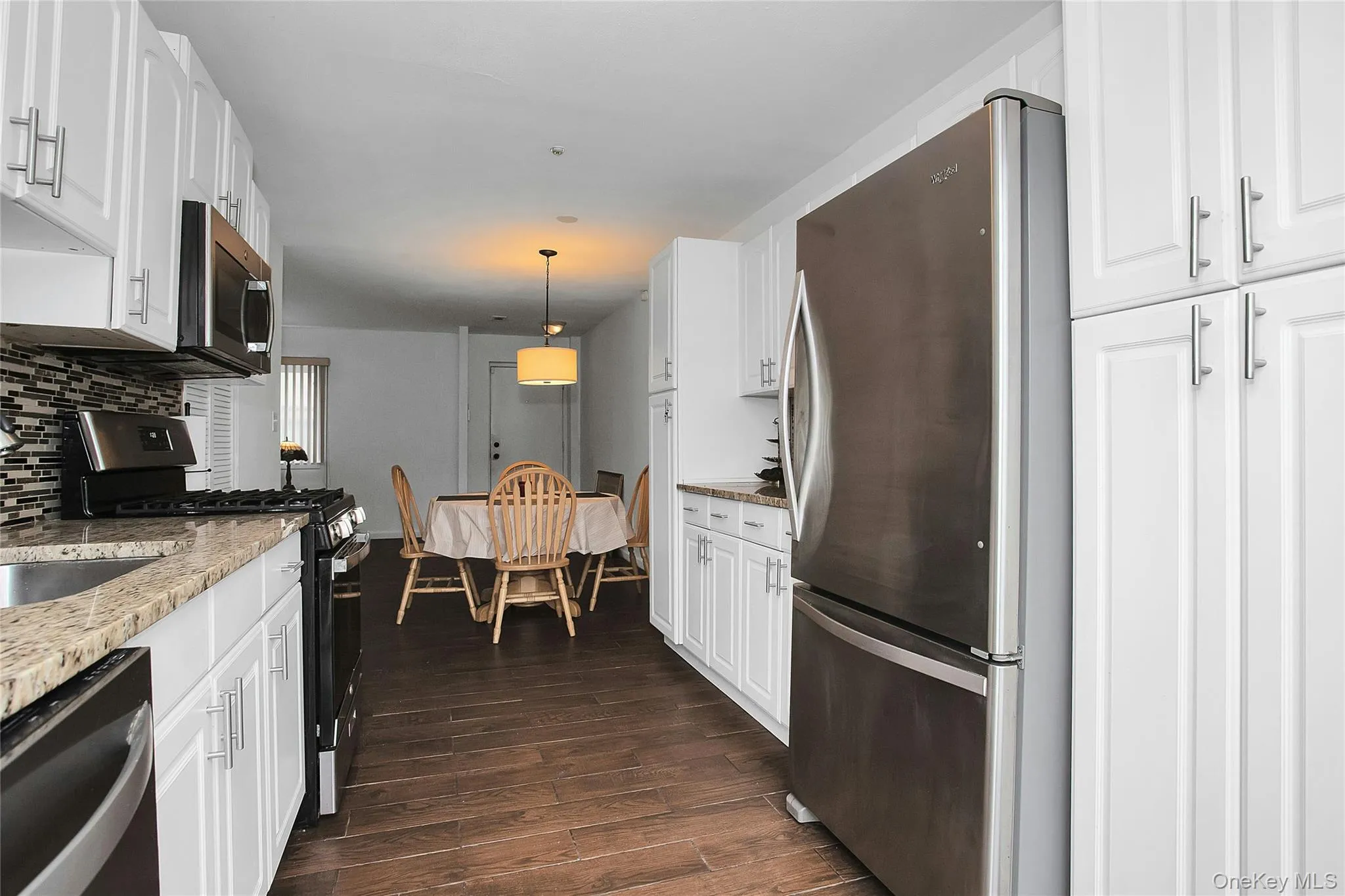 94 Gauguin Court, Brookhaven, NY, 2 Bedrooms Bedrooms, 4 Rooms Rooms,1 BathroomBathrooms,Residential,For Rent,Gauguin,0,1058597 94 Gauguin Court, Brookhaven, NY, 2 Bedrooms Bedrooms, 4 Rooms Rooms,1 BathroomBathrooms,Residential,For Rent,Gauguin,0,1058597