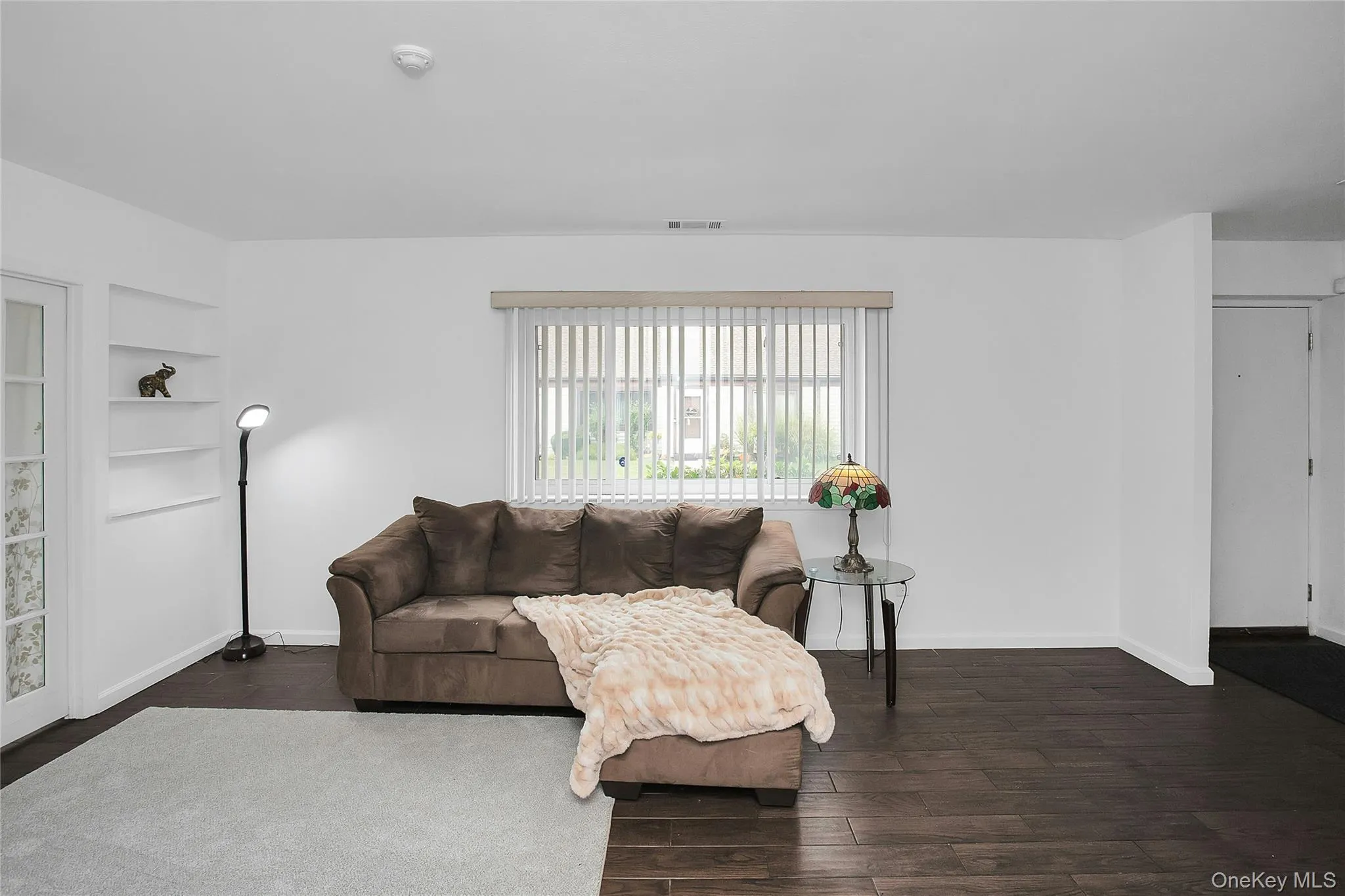 94 Gauguin Court, Brookhaven, NY, 2 Bedrooms Bedrooms, 4 Rooms Rooms,1 BathroomBathrooms,Residential,For Rent,Gauguin,0,1058597 94 Gauguin Court, Brookhaven, NY, 2 Bedrooms Bedrooms, 4 Rooms Rooms,1 BathroomBathrooms,Residential,For Rent,Gauguin,0,1058597