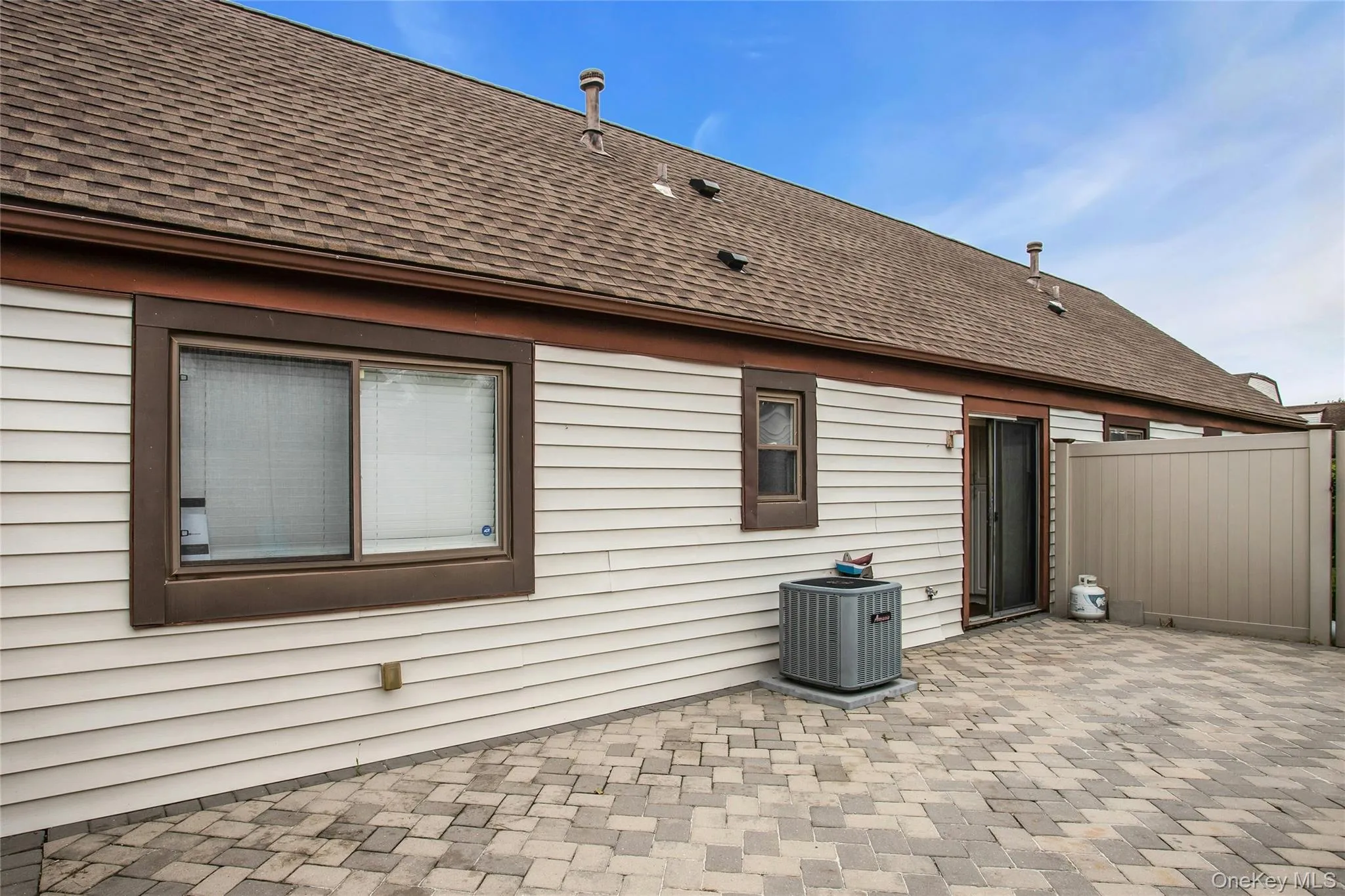 94 Gauguin Court, Brookhaven, NY, 2 Bedrooms Bedrooms, 4 Rooms Rooms,1 BathroomBathrooms,Residential,For Rent,Gauguin,0,1058597 94 Gauguin Court, Brookhaven, NY, 2 Bedrooms Bedrooms, 4 Rooms Rooms,1 BathroomBathrooms,Residential,For Rent,Gauguin,0,1058597