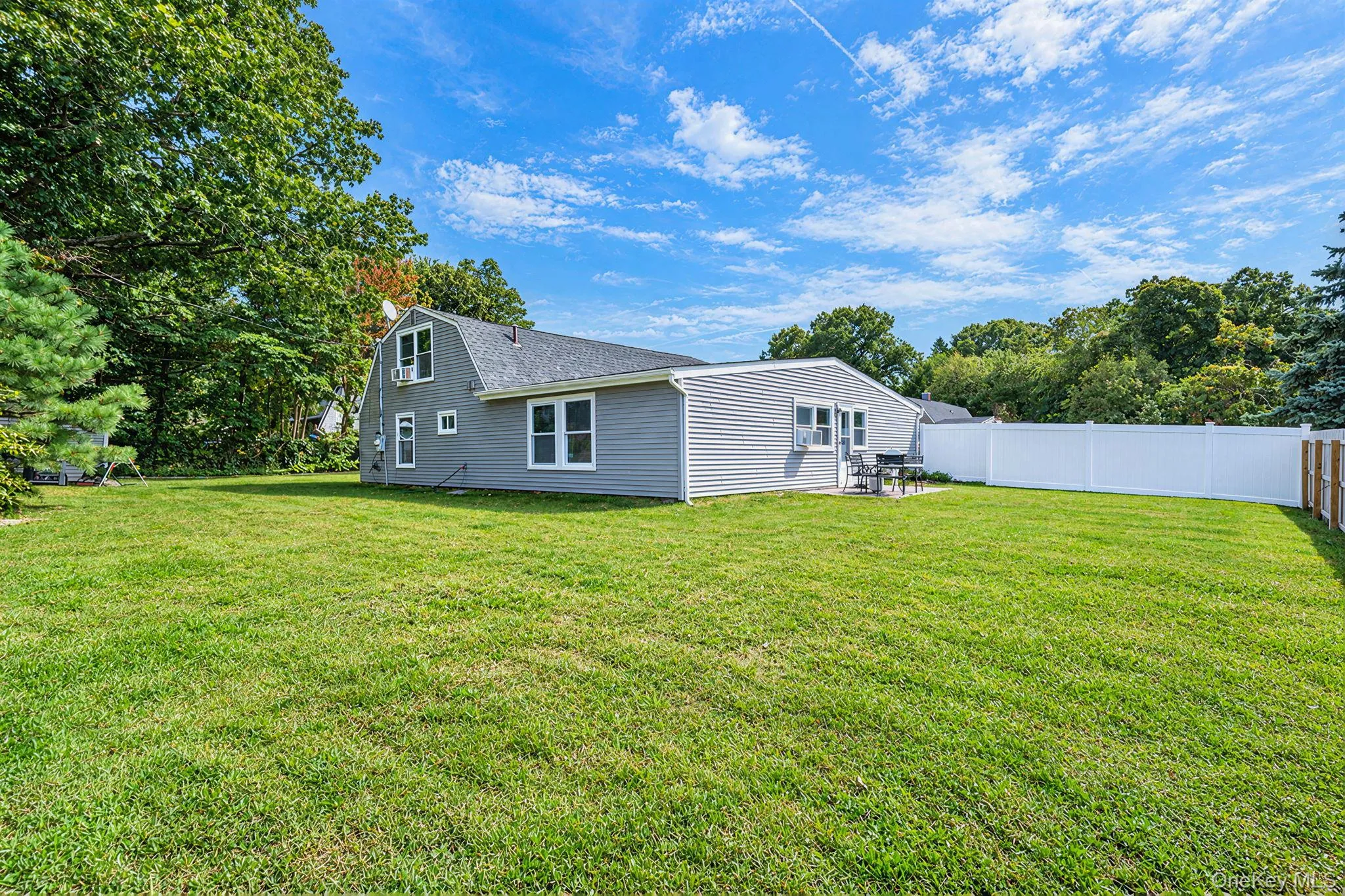 27 Lehigh Lane, Brookhaven, NY, 4 Bedrooms Bedrooms, 10 Rooms Rooms,2 BathroomsBathrooms,Residential,For Rent,Lehigh,0,1058608 27 Lehigh Lane, Brookhaven, NY, 4 Bedrooms Bedrooms, 10 Rooms Rooms,2 BathroomsBathrooms,Residential,For Rent,Lehigh,0,1058608