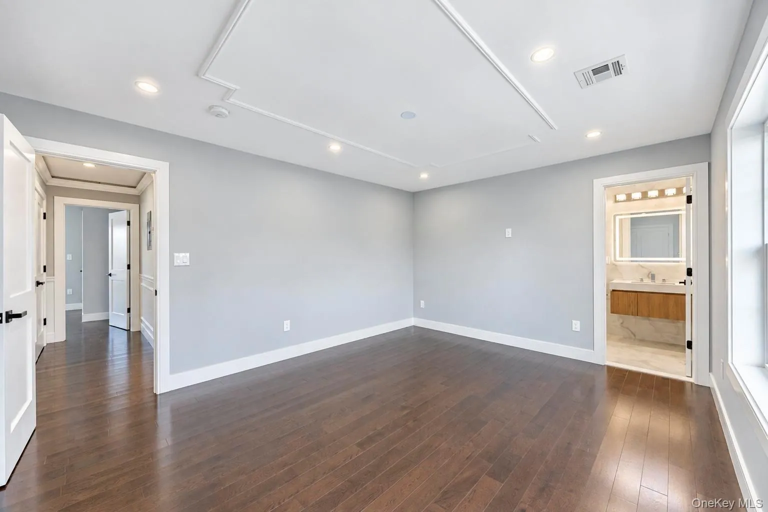 29 East Street, Oyster Bay, NY, 5 Bedrooms Bedrooms, 12 Rooms Rooms,5 BathroomsBathrooms,Residential,For Rent,East,0,1058613 29 East Street, Oyster Bay, NY, 5 Bedrooms Bedrooms, 12 Rooms Rooms,5 BathroomsBathrooms,Residential,For Rent,East,0,1058613