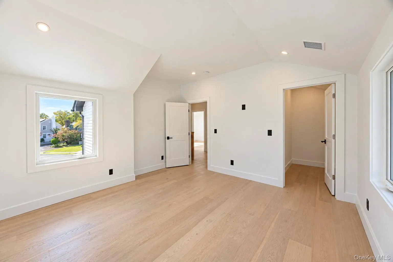 1 Garland Lane, Hempstead, NY, 5 Bedrooms Bedrooms, 10 Rooms Rooms,3 BathroomsBathrooms,Residential,For Rent,Garland,0,1058620 1 Garland Lane, Hempstead, NY, 5 Bedrooms Bedrooms, 10 Rooms Rooms,3 BathroomsBathrooms,Residential,For Rent,Garland,0,1058620