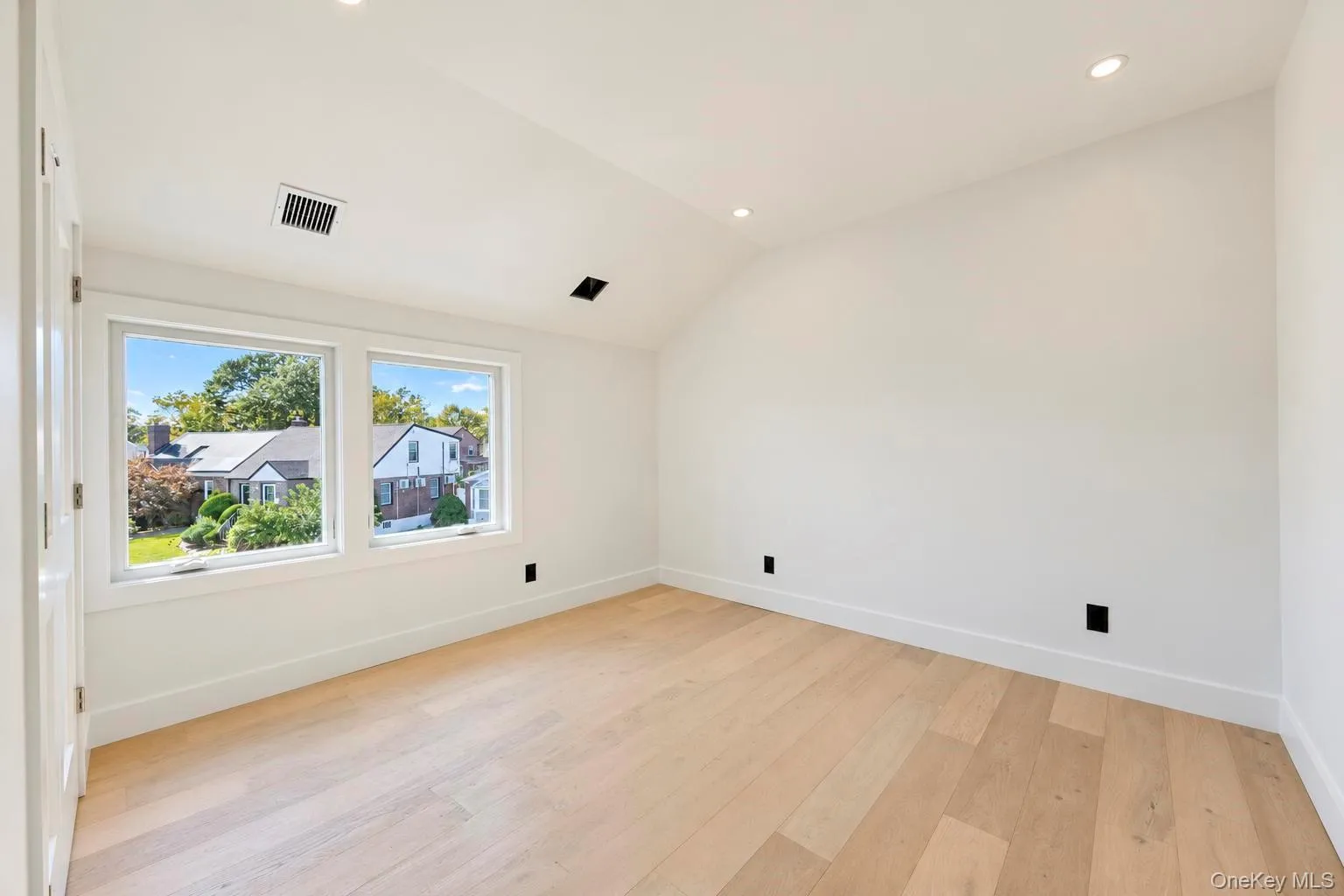 1 Garland Lane, Hempstead, NY, 5 Bedrooms Bedrooms, 10 Rooms Rooms,3 BathroomsBathrooms,Residential,For Rent,Garland,0,1058620 1 Garland Lane, Hempstead, NY, 5 Bedrooms Bedrooms, 10 Rooms Rooms,3 BathroomsBathrooms,Residential,For Rent,Garland,0,1058620