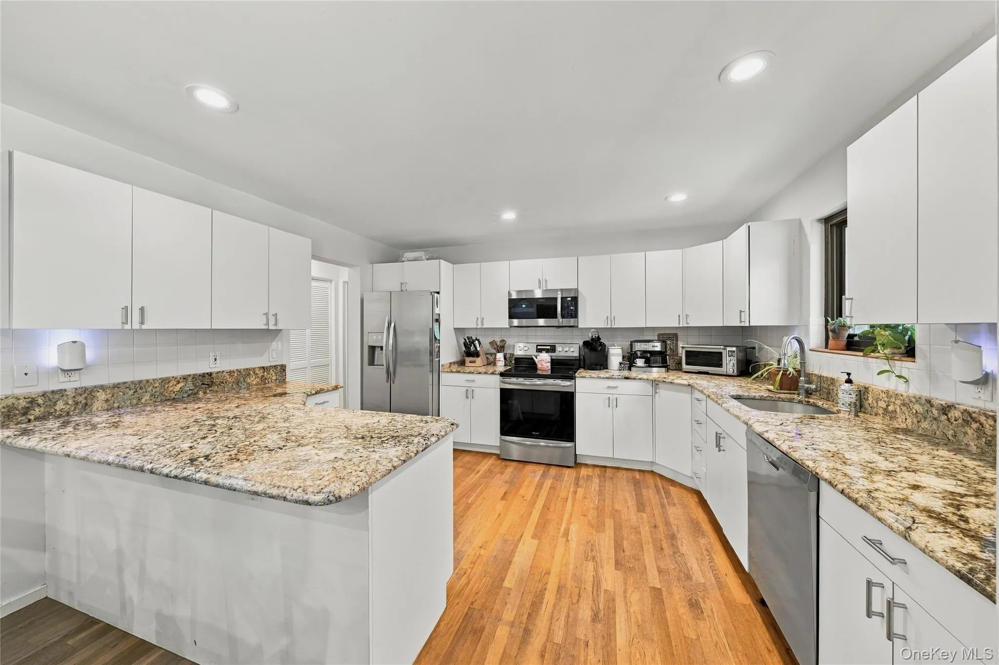 7 Bridle Path, Southampton, New York 11978