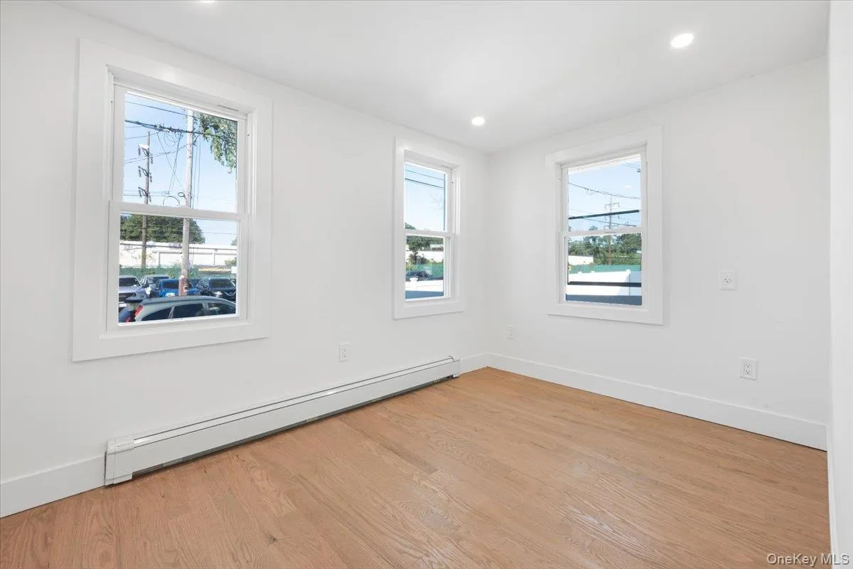 609 Hempstead Gardens Drive, Hempstead, NY, 3 Bedrooms Bedrooms, 6 Rooms Rooms,2 BathroomsBathrooms,Residential,For Rent,Hempstead Gardens,0,1058624 609 Hempstead Gardens Drive, Hempstead, NY, 3 Bedrooms Bedrooms, 6 Rooms Rooms,2 BathroomsBathrooms,Residential,For Rent,Hempstead Gardens,0,1058624
