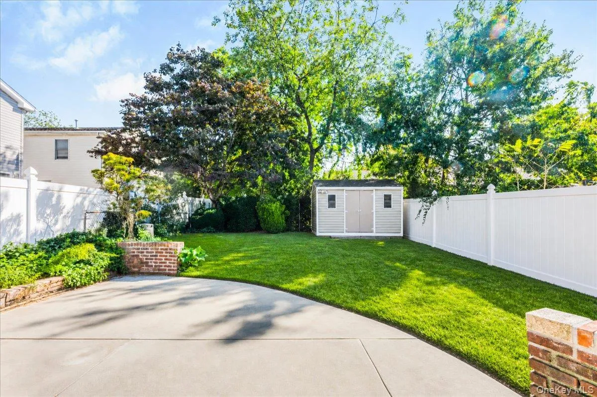 609 Hempstead Gardens Drive, Hempstead, NY, 3 Bedrooms Bedrooms, 6 Rooms Rooms,2 BathroomsBathrooms,Residential,For Rent,Hempstead Gardens,0,1058624 609 Hempstead Gardens Drive, Hempstead, NY, 3 Bedrooms Bedrooms, 6 Rooms Rooms,2 BathroomsBathrooms,Residential,For Rent,Hempstead Gardens,0,1058624