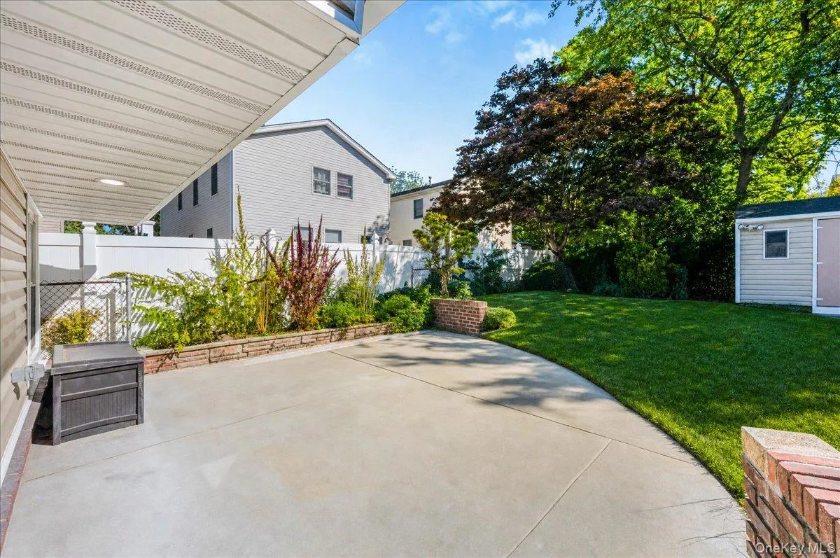609 Hempstead Gardens Drive, Hempstead, NY, 3 Bedrooms Bedrooms, 6 Rooms Rooms,2 BathroomsBathrooms,Residential,For Rent,Hempstead Gardens,0,1058624 609 Hempstead Gardens Drive, Hempstead, NY, 3 Bedrooms Bedrooms, 6 Rooms Rooms,2 BathroomsBathrooms,Residential,For Rent,Hempstead Gardens,0,1058624