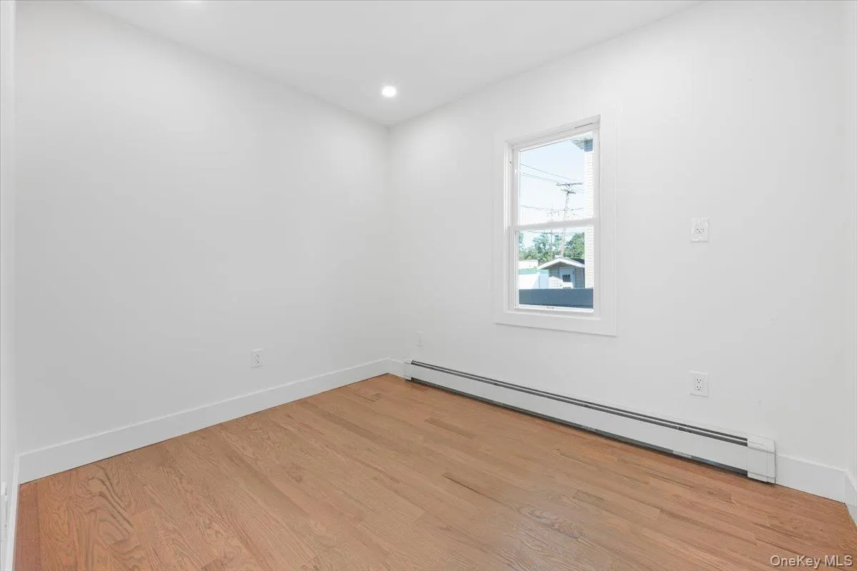 609 Hempstead Gardens Drive, Hempstead, NY, 3 Bedrooms Bedrooms, 6 Rooms Rooms,2 BathroomsBathrooms,Residential,For Rent,Hempstead Gardens,0,1058624 609 Hempstead Gardens Drive, Hempstead, NY, 3 Bedrooms Bedrooms, 6 Rooms Rooms,2 BathroomsBathrooms,Residential,For Rent,Hempstead Gardens,0,1058624