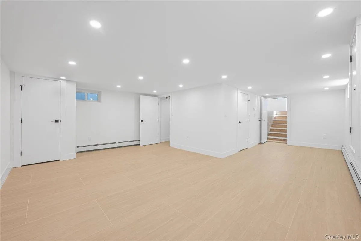 609 Hempstead Gardens Drive, Hempstead, NY, 3 Bedrooms Bedrooms, 6 Rooms Rooms,2 BathroomsBathrooms,Residential,For Rent,Hempstead Gardens,0,1058624 609 Hempstead Gardens Drive, Hempstead, NY, 3 Bedrooms Bedrooms, 6 Rooms Rooms,2 BathroomsBathrooms,Residential,For Rent,Hempstead Gardens,0,1058624