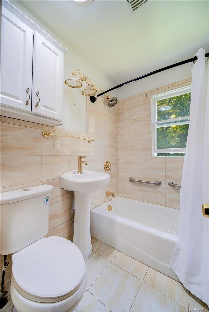 1st floor bathroom 1st floor bathroom
