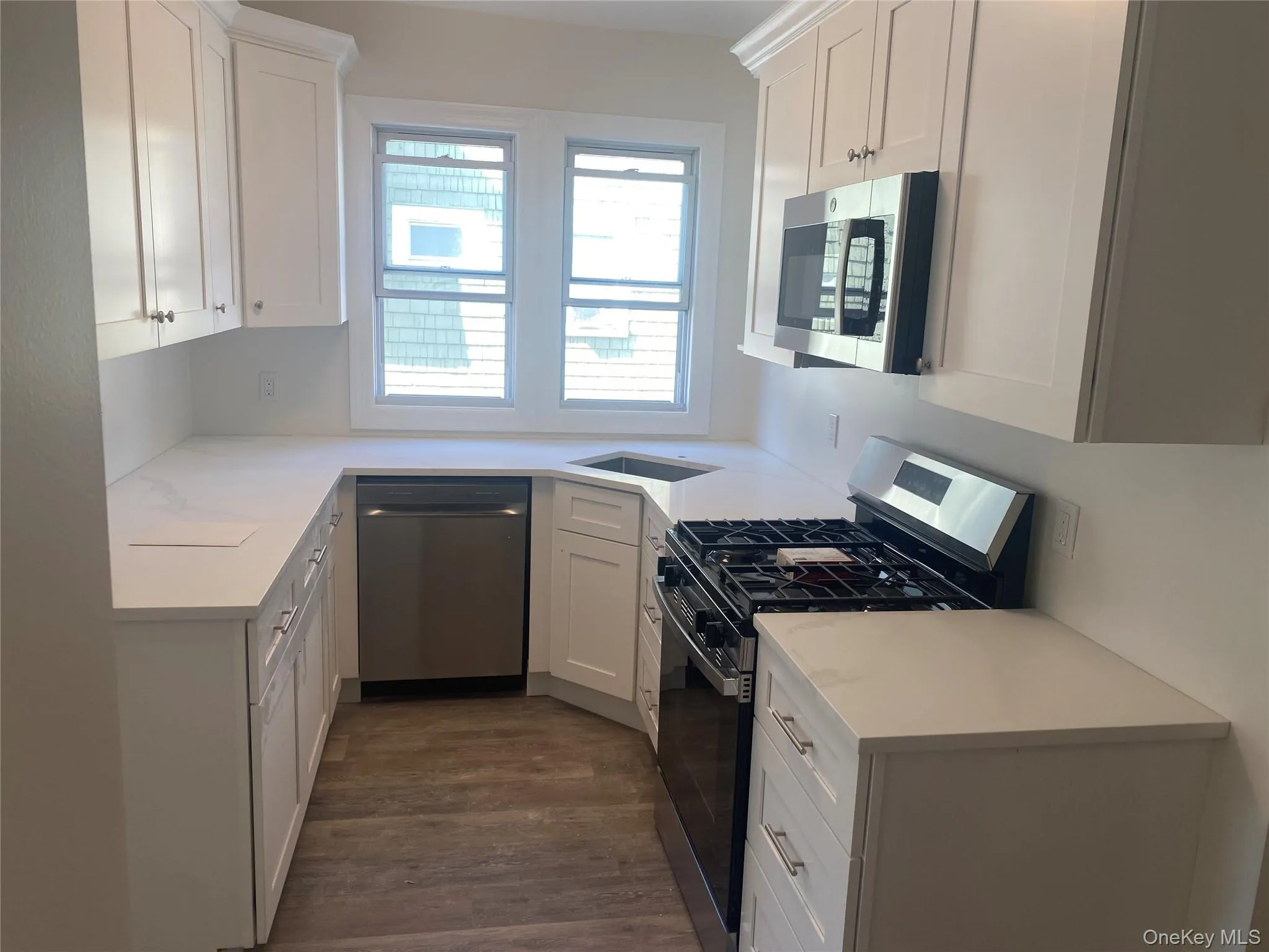 1 Park Avenue, Babylon, NY, 2 Bedroom Bedrooms, 4 Room Rooms,1 BathroomBathrooms,Residential Lease,For Rent,Park,0,1058645 1 Park Avenue, Babylon, NY, 2 Bedroom Bedrooms, 4 Room Rooms,1 BathroomBathrooms,Residential Lease,For Rent,Park,0,1058645