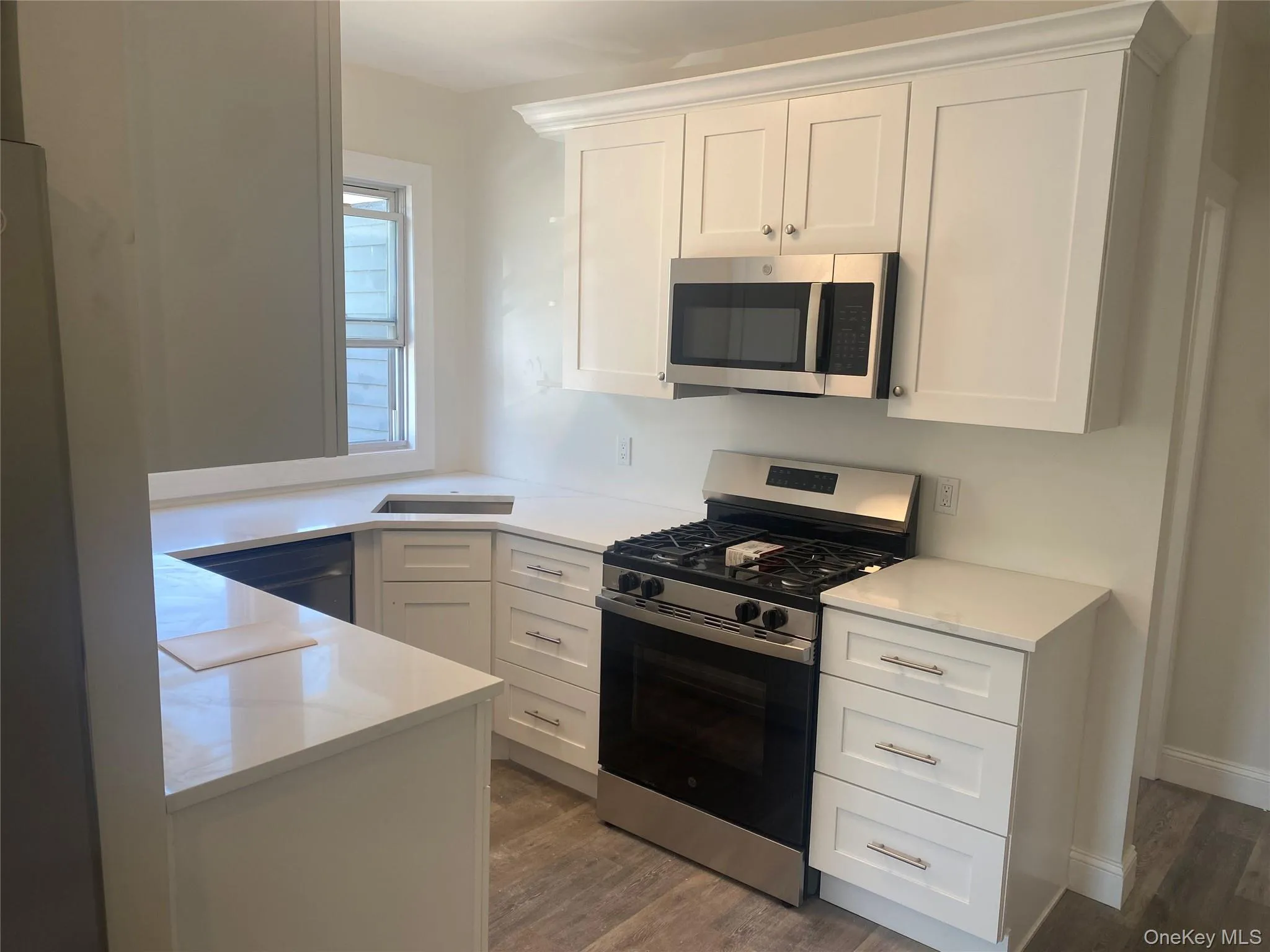 1 Park Avenue, Babylon, NY, 2 Bedroom Bedrooms, 4 Room Rooms,1 BathroomBathrooms,Residential Lease,For Rent,Park,0,1058645 1 Park Avenue, Babylon, NY, 2 Bedroom Bedrooms, 4 Room Rooms,1 BathroomBathrooms,Residential Lease,For Rent,Park,0,1058645