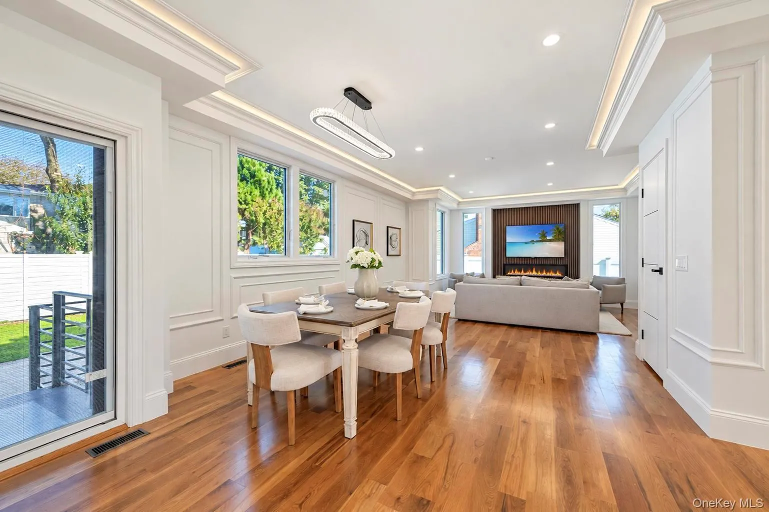 1 Magenta Street, Oyster Bay, NY, 5 Bedrooms Bedrooms, 12 Rooms Rooms,6 BathroomsBathrooms,Residential,For Rent,Magenta,0,1058647 1 Magenta Street, Oyster Bay, NY, 5 Bedrooms Bedrooms, 12 Rooms Rooms,6 BathroomsBathrooms,Residential,For Rent,Magenta,0,1058647