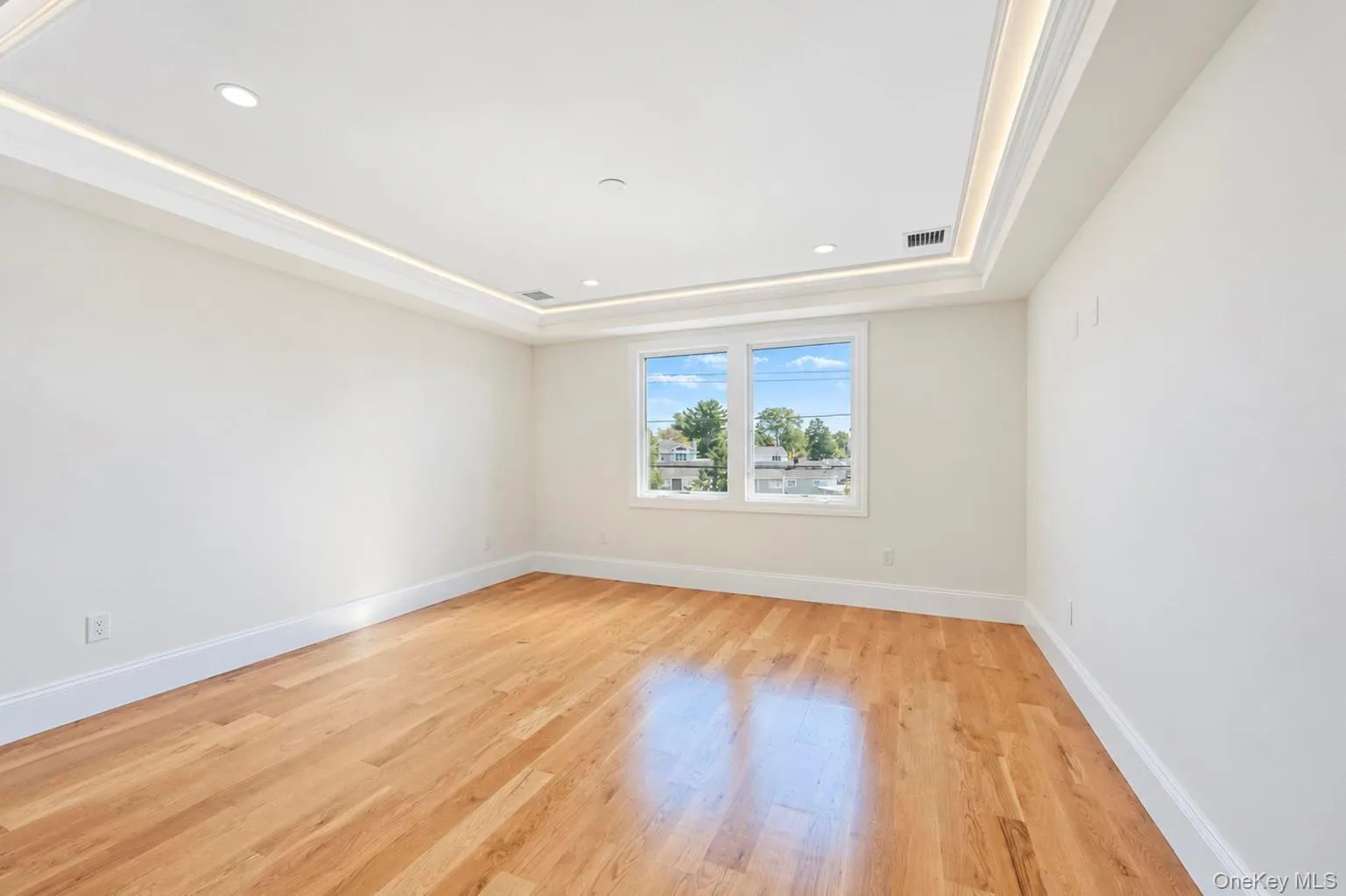 1 Magenta Street, Oyster Bay, NY, 5 Bedrooms Bedrooms, 12 Rooms Rooms,6 BathroomsBathrooms,Residential,For Rent,Magenta,0,1058647 1 Magenta Street, Oyster Bay, NY, 5 Bedrooms Bedrooms, 12 Rooms Rooms,6 BathroomsBathrooms,Residential,For Rent,Magenta,0,1058647