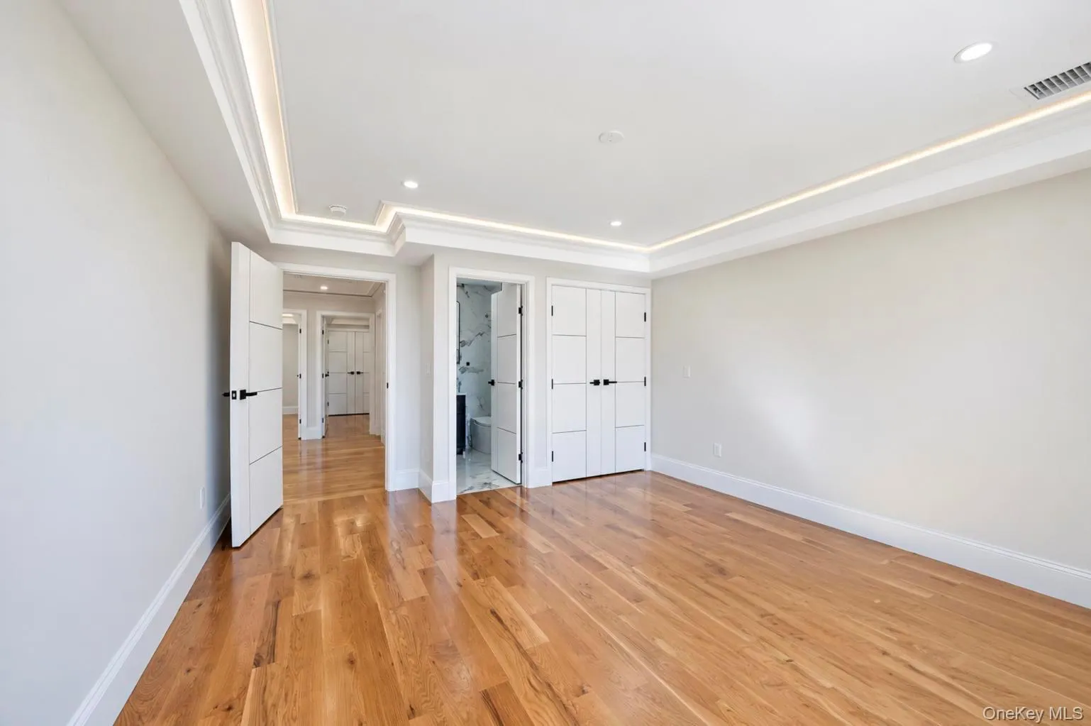 1 Magenta Street, Oyster Bay, NY, 5 Bedrooms Bedrooms, 12 Rooms Rooms,6 BathroomsBathrooms,Residential,For Rent,Magenta,0,1058647 1 Magenta Street, Oyster Bay, NY, 5 Bedrooms Bedrooms, 12 Rooms Rooms,6 BathroomsBathrooms,Residential,For Rent,Magenta,0,1058647