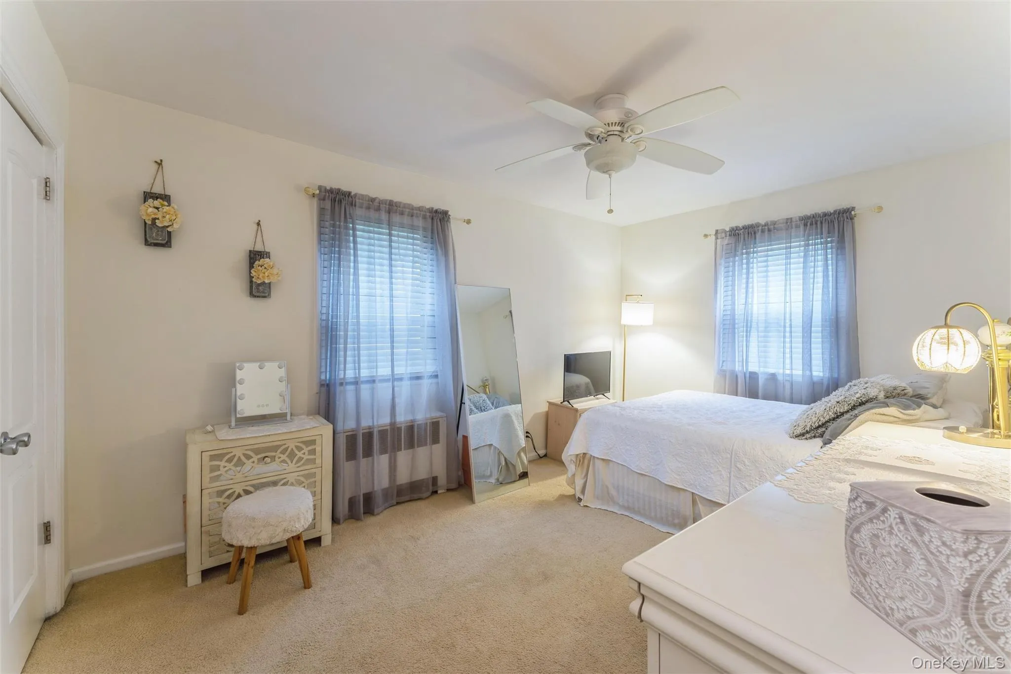 244-25 57th Drive, New York, NY, 3 Bedrooms Bedrooms, 5 Rooms Rooms,1 BathroomBathrooms,Residential,For Rent,57th,0,1058649 244-25 57th Drive, New York, NY, 3 Bedrooms Bedrooms, 5 Rooms Rooms,1 BathroomBathrooms,Residential,For Rent,57th,0,1058649
