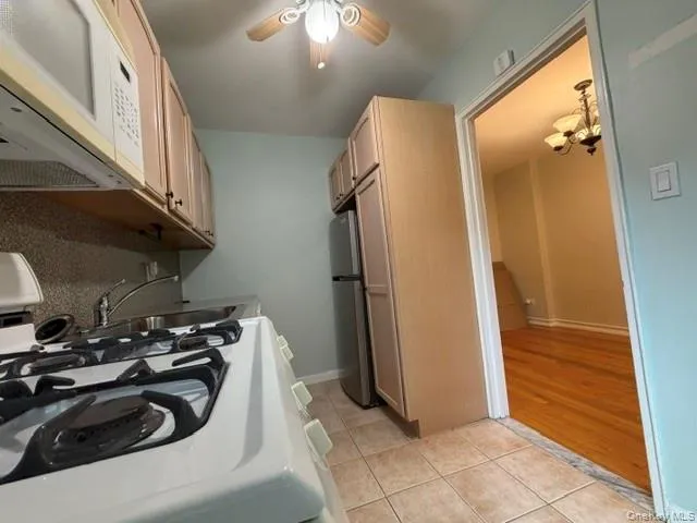 212-04 75th Avenue, New York, NY, 1 Bedroom Bedrooms, 3 Room Rooms,1 BathroomBathrooms,Residential Lease,For Rent,75th,0,1058652 212-04 75th Avenue, New York, NY, 1 Bedroom Bedrooms, 3 Room Rooms,1 BathroomBathrooms,Residential Lease,For Rent,75th,0,1058652