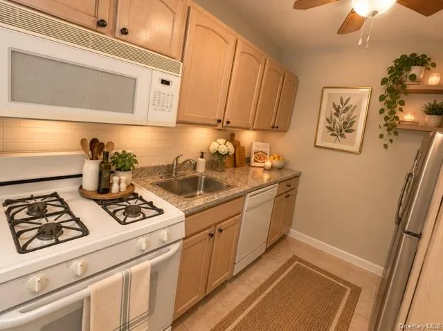 212-04 75th Avenue, New York, NY, 1 Bedroom Bedrooms, 3 Room Rooms,1 BathroomBathrooms,Residential Lease,For Rent,75th,0,1058652 212-04 75th Avenue, New York, NY, 1 Bedroom Bedrooms, 3 Room Rooms,1 BathroomBathrooms,Residential Lease,For Rent,75th,0,1058652