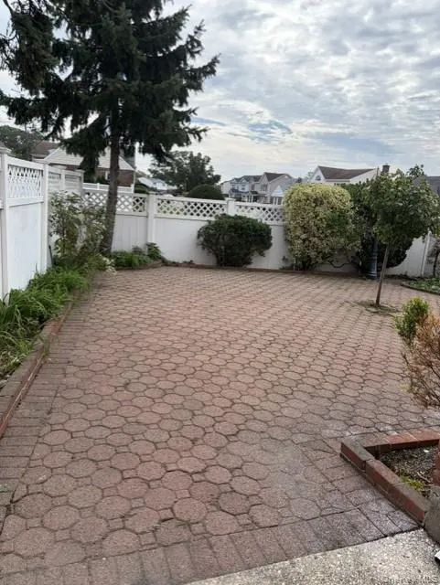 916 Center Drive, Hempstead, NY, 4 Bedroom Bedrooms, 6 Room Rooms,2 BathroomBathrooms,Residential Lease,For Rent,Center,0,1058653 916 Center Drive, Hempstead, NY, 4 Bedroom Bedrooms, 6 Room Rooms,2 BathroomBathrooms,Residential Lease,For Rent,Center,0,1058653