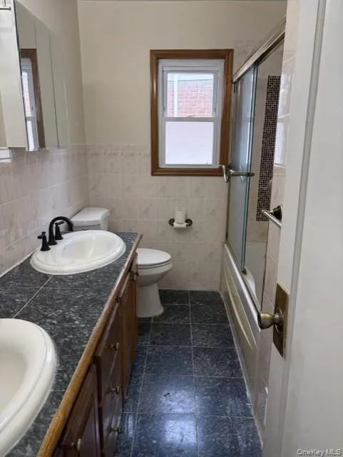 916 Center Drive, Hempstead, NY, 4 Bedroom Bedrooms, 6 Room Rooms,2 BathroomBathrooms,Residential Lease,For Rent,Center,0,1058653 916 Center Drive, Hempstead, NY, 4 Bedroom Bedrooms, 6 Room Rooms,2 BathroomBathrooms,Residential Lease,For Rent,Center,0,1058653