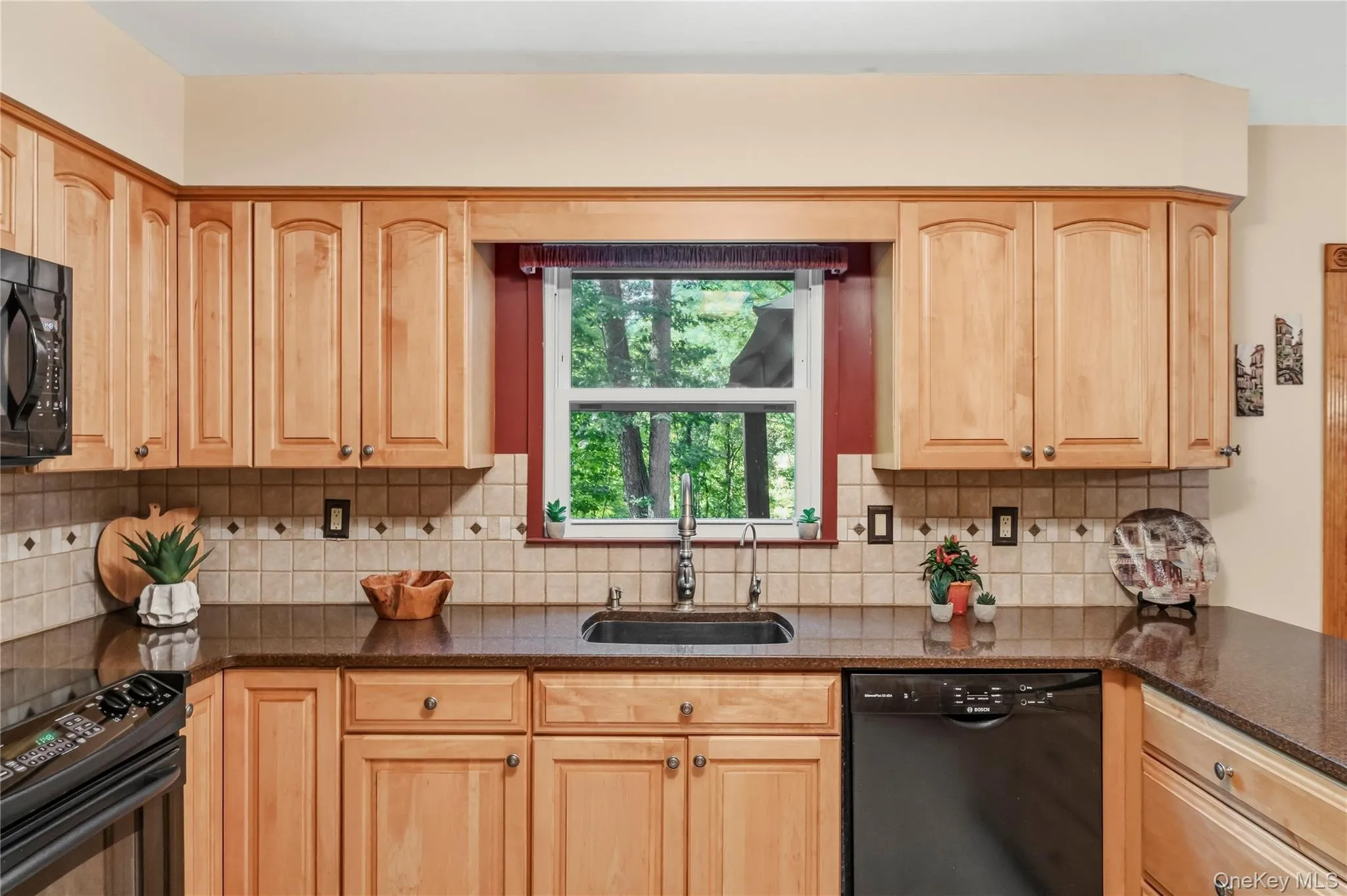 54 Christine Court, East Fishkill, NY, 4 Bedrooms Bedrooms, 9 Rooms Rooms,2 BathroomsBathrooms,Residential,For Rent,Christine,0,1058654 54 Christine Court, East Fishkill, NY, 4 Bedrooms Bedrooms, 9 Rooms Rooms,2 BathroomsBathrooms,Residential,For Rent,Christine,0,1058654