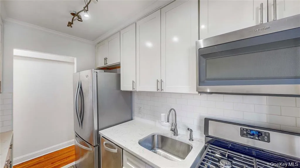 6615 Wetherole Street, New York, NY, 2 Bedroom Bedrooms, 4 Room Rooms,1 BathroomBathrooms,Residential Lease,For Rent,Wetherole,0,1058657 6615 Wetherole Street, New York, NY, 2 Bedroom Bedrooms, 4 Room Rooms,1 BathroomBathrooms,Residential Lease,For Rent,Wetherole,0,1058657