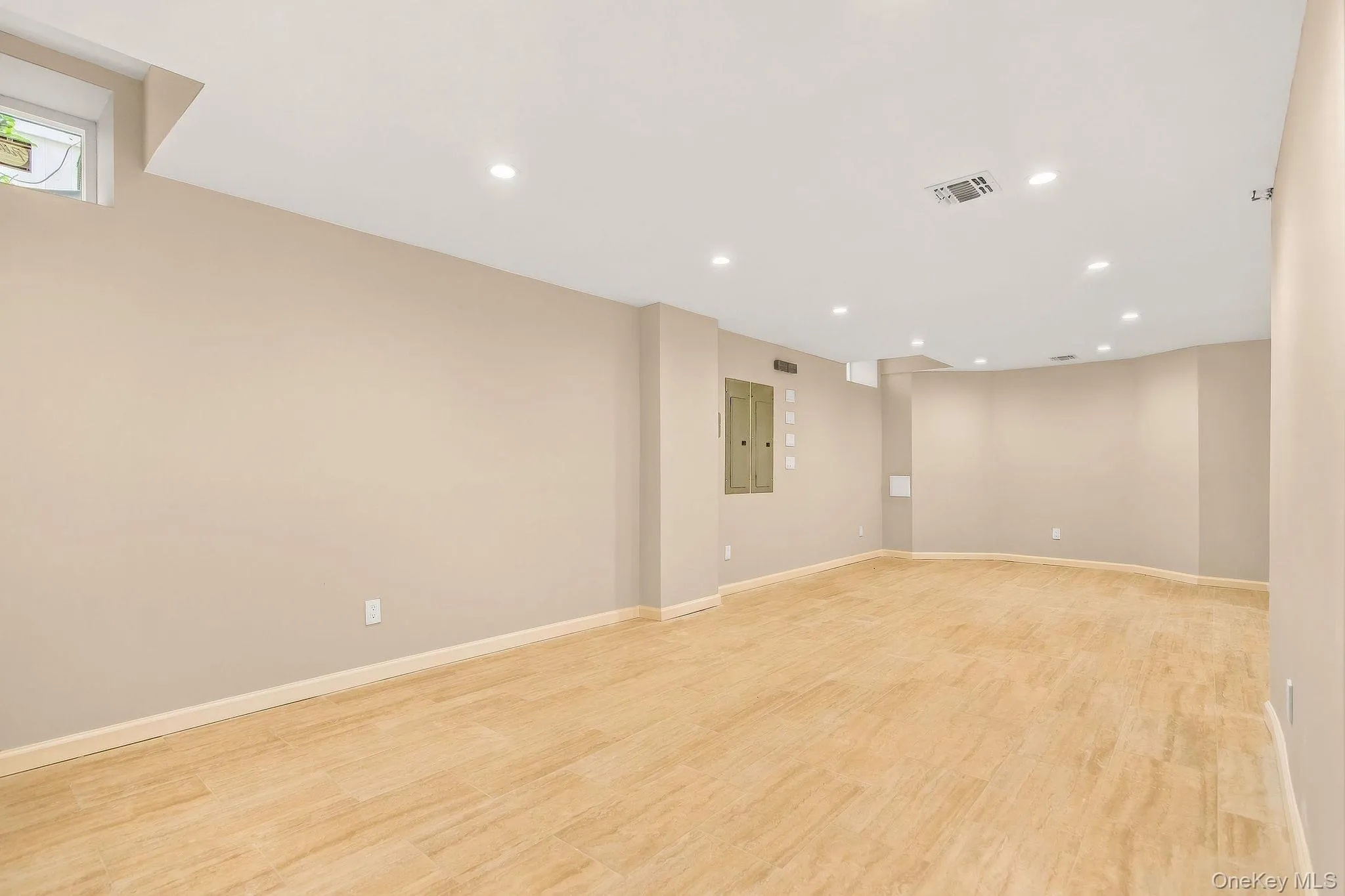 4 Corin Court, Oyster Bay, NY, 4 Bedrooms Bedrooms, 8 Rooms Rooms,3 BathroomsBathrooms,Residential,For Rent,Corin,0,1058662 4 Corin Court, Oyster Bay, NY, 4 Bedrooms Bedrooms, 8 Rooms Rooms,3 BathroomsBathrooms,Residential,For Rent,Corin,0,1058662