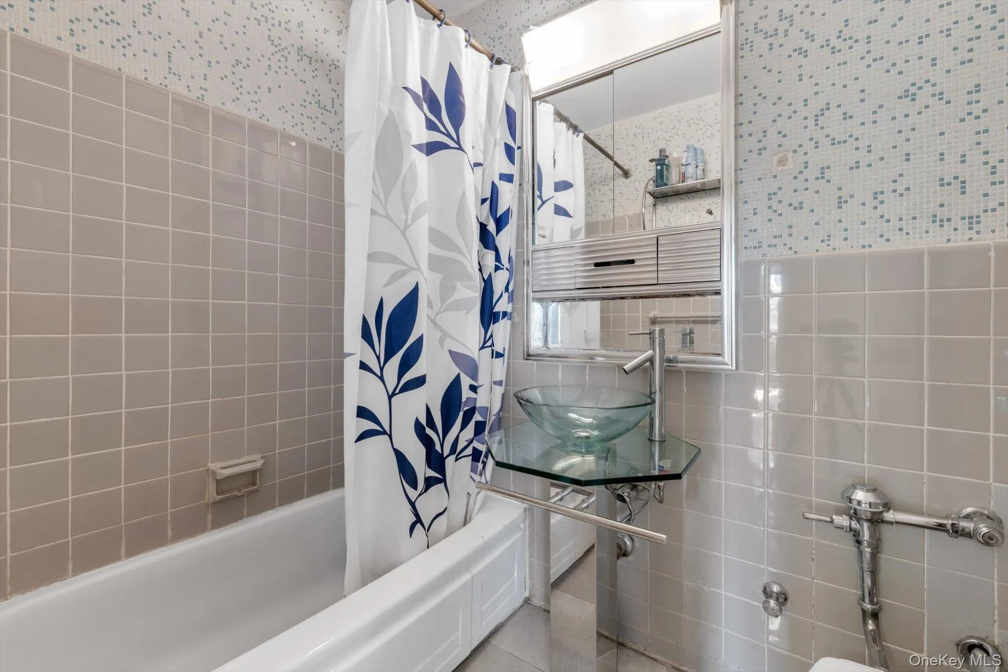 99-05 59Ave, New York, NY, 1 Bedroom Bedrooms, 4 Rooms Rooms,1 BathroomBathrooms,Residential,For Rent,59Ave,0,1058664 99-05 59Ave, New York, NY, 1 Bedroom Bedrooms, 4 Rooms Rooms,1 BathroomBathrooms,Residential,For Rent,59Ave,0,1058664