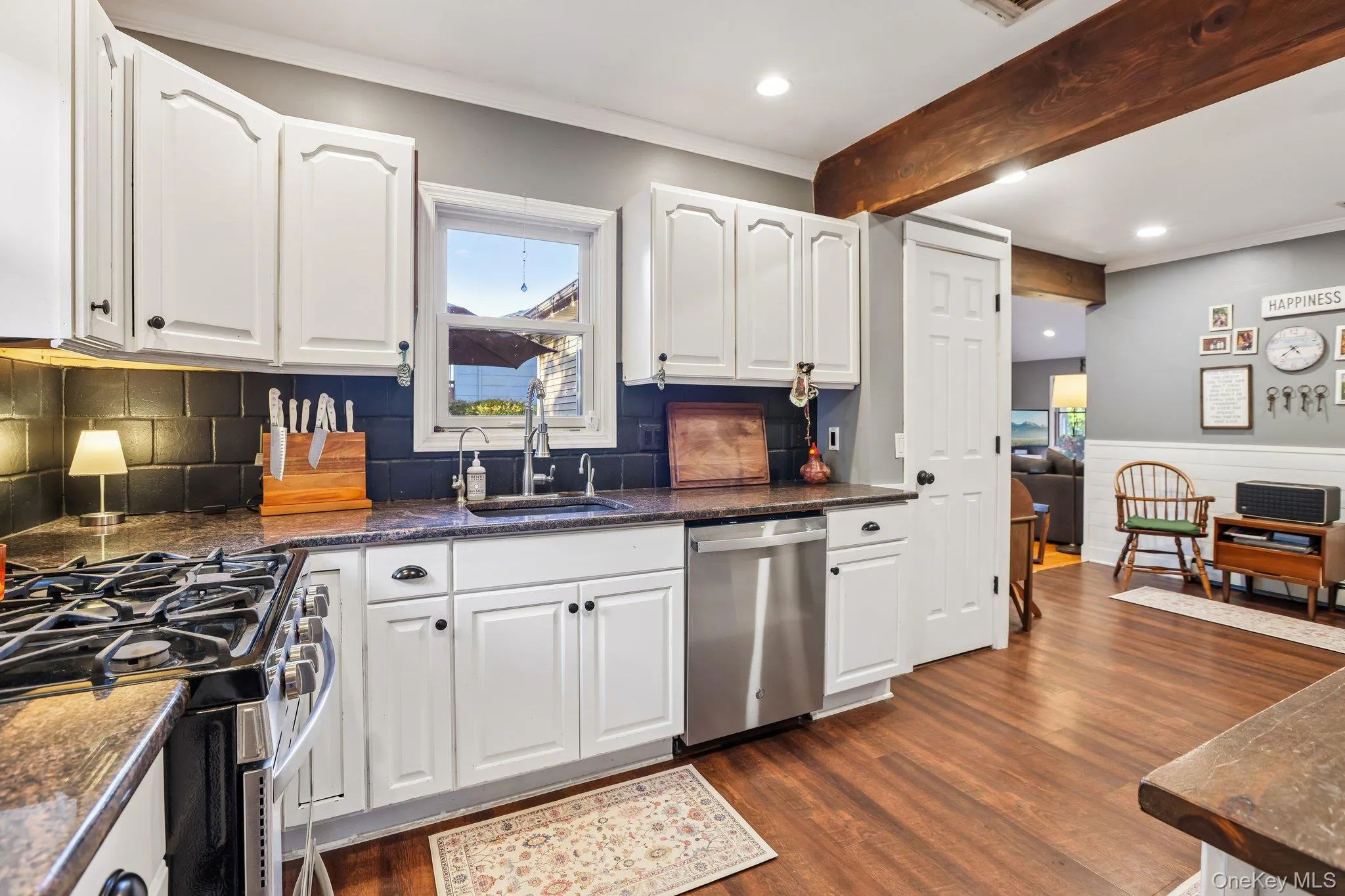 82 Medway Avenue, Clarkstown, NY, 3 Bedrooms Bedrooms, 6 Rooms Rooms,2 BathroomsBathrooms,Residential,For Rent,Medway,0,1058665 82 Medway Avenue, Clarkstown, NY, 3 Bedrooms Bedrooms, 6 Rooms Rooms,2 BathroomsBathrooms,Residential,For Rent,Medway,0,1058665