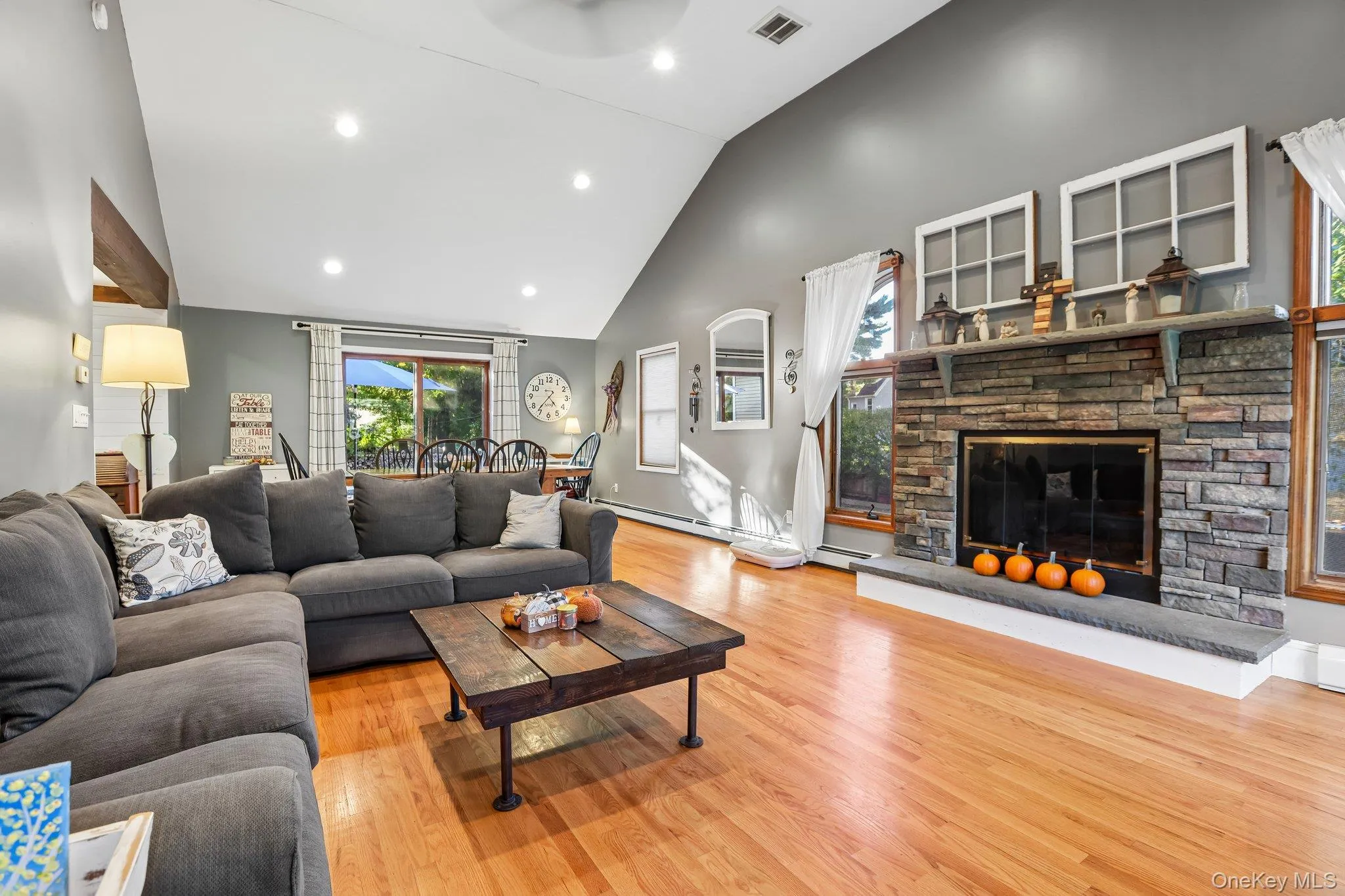 82 Medway Avenue, Clarkstown, NY, 3 Bedrooms Bedrooms, 6 Rooms Rooms,2 BathroomsBathrooms,Residential,For Rent,Medway,0,1058665 82 Medway Avenue, Clarkstown, NY, 3 Bedrooms Bedrooms, 6 Rooms Rooms,2 BathroomsBathrooms,Residential,For Rent,Medway,0,1058665