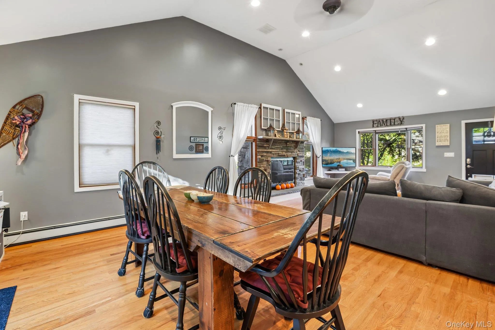 82 Medway Avenue, Clarkstown, NY, 3 Bedrooms Bedrooms, 6 Rooms Rooms,2 BathroomsBathrooms,Residential,For Rent,Medway,0,1058665 82 Medway Avenue, Clarkstown, NY, 3 Bedrooms Bedrooms, 6 Rooms Rooms,2 BathroomsBathrooms,Residential,For Rent,Medway,0,1058665